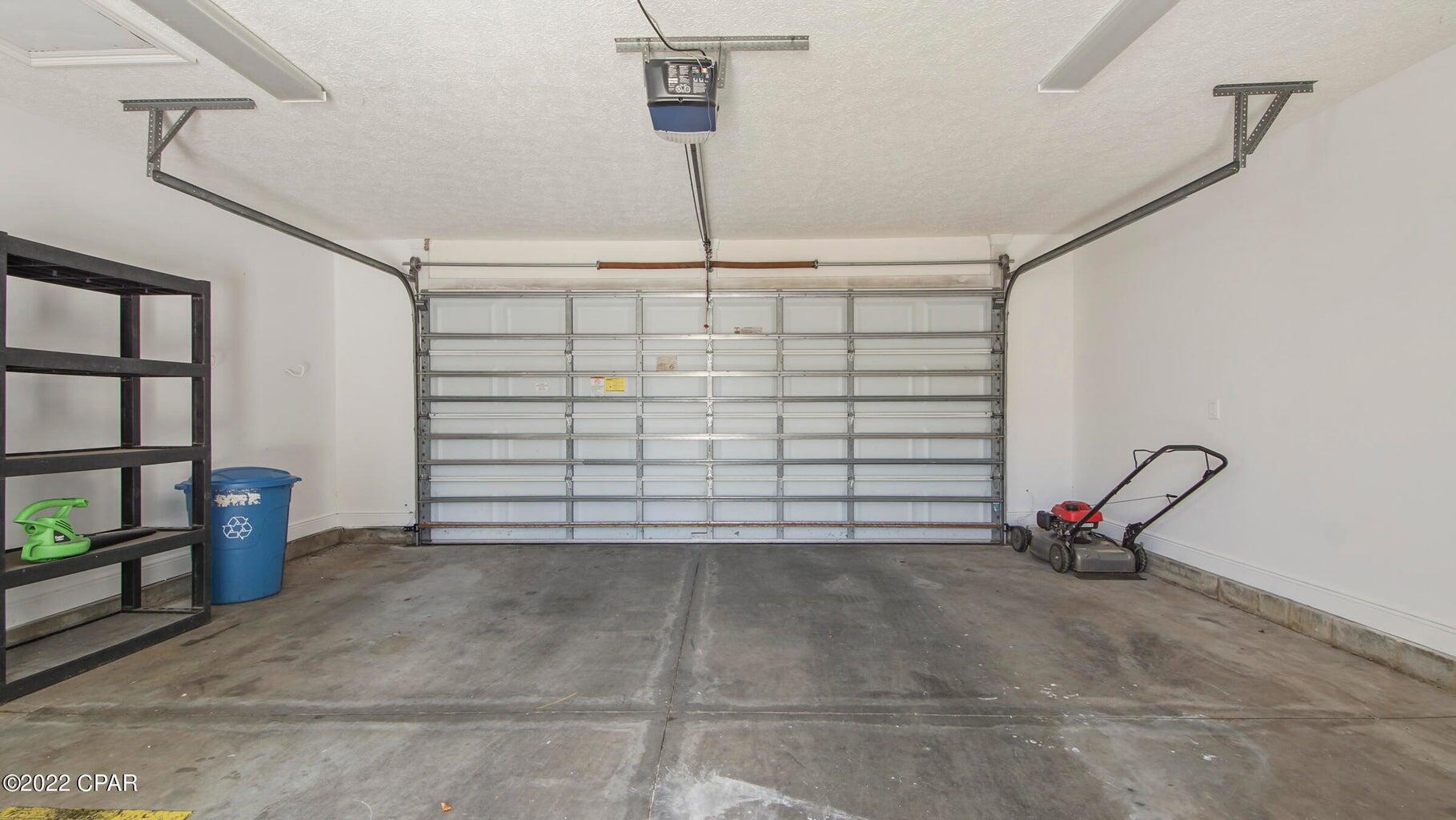 COLONY CLUB HARBOUR PH 3 - Residential Lease