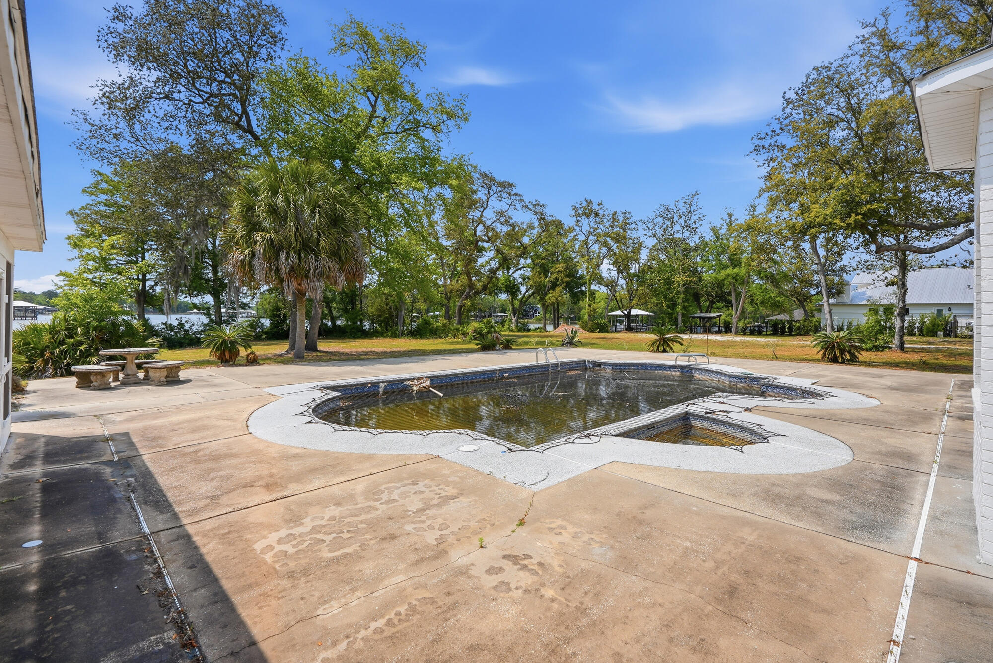 NO RECORDED SUBDIVISION - Residential