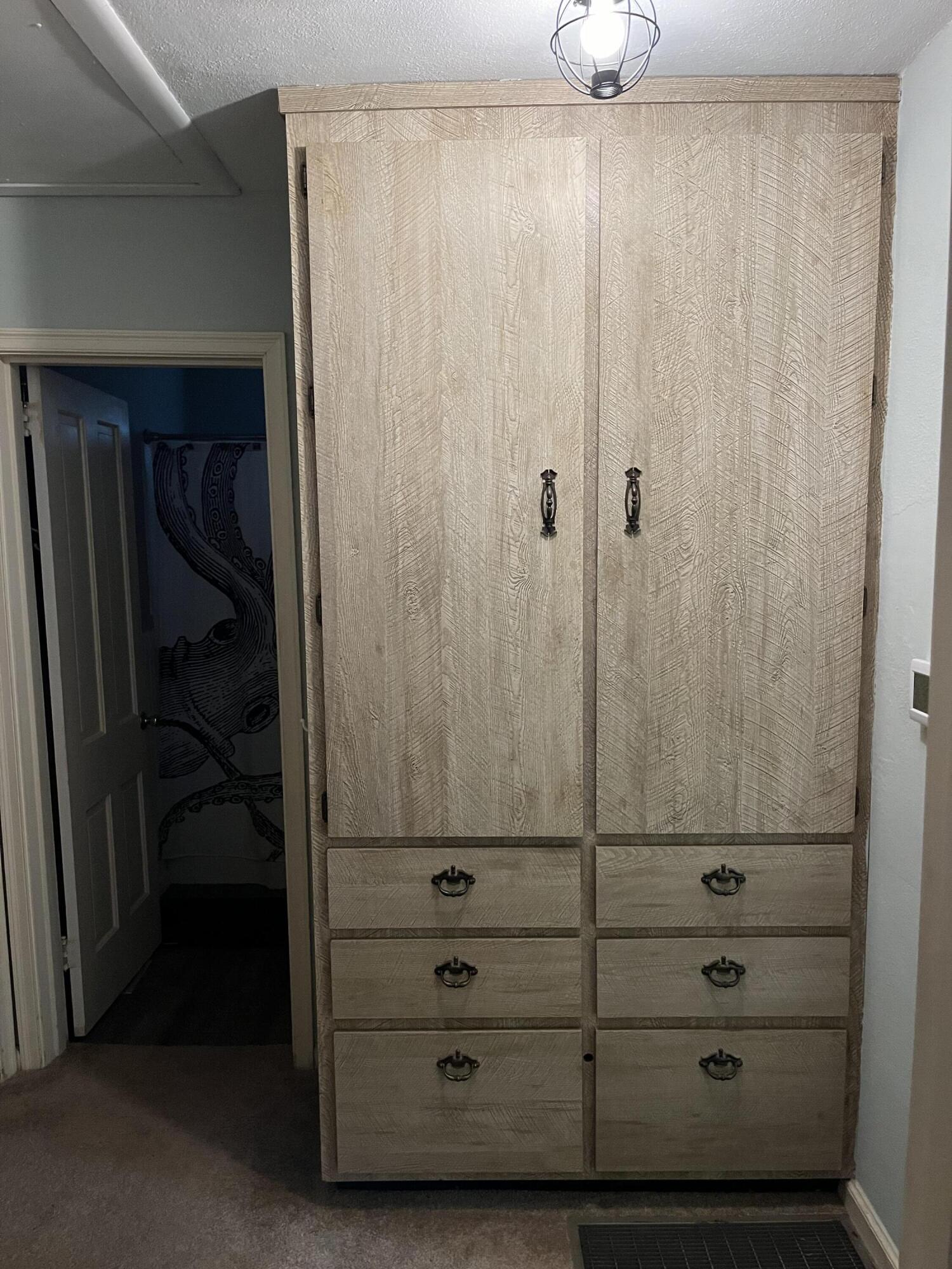 MCGUIGAN/ADAMS - Residential