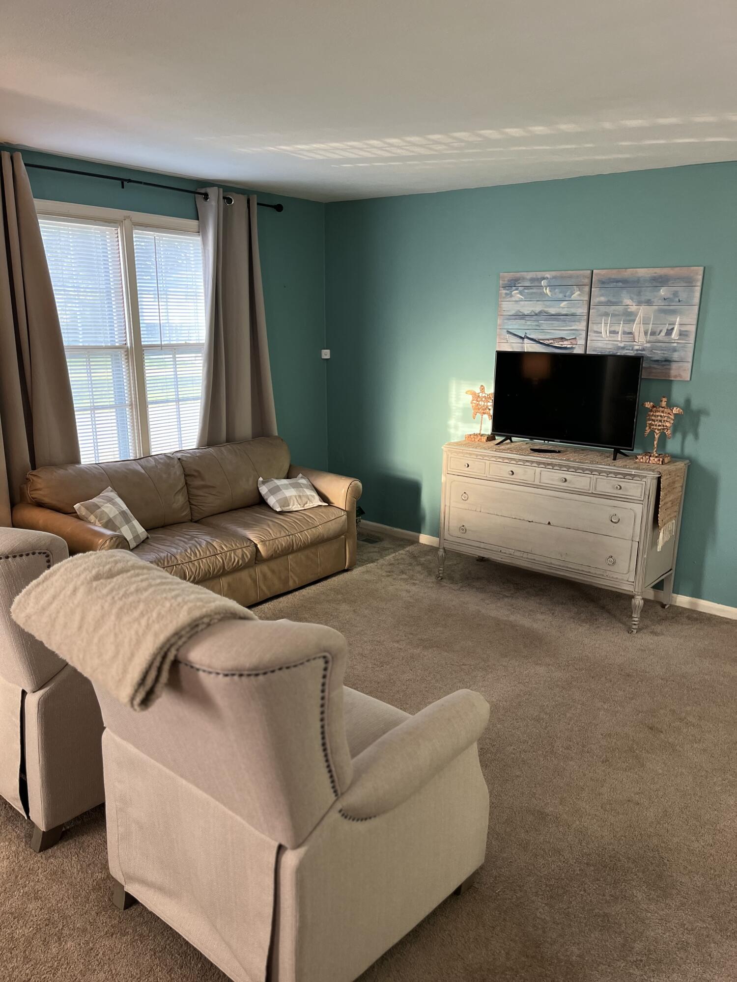 MCGUIGAN/ADAMS - Residential