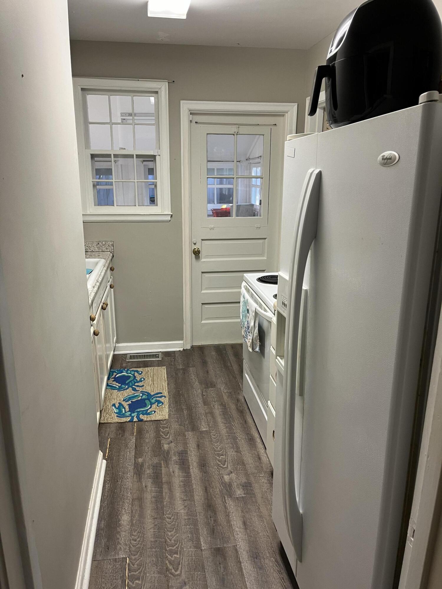 MCGUIGAN/ADAMS - Residential