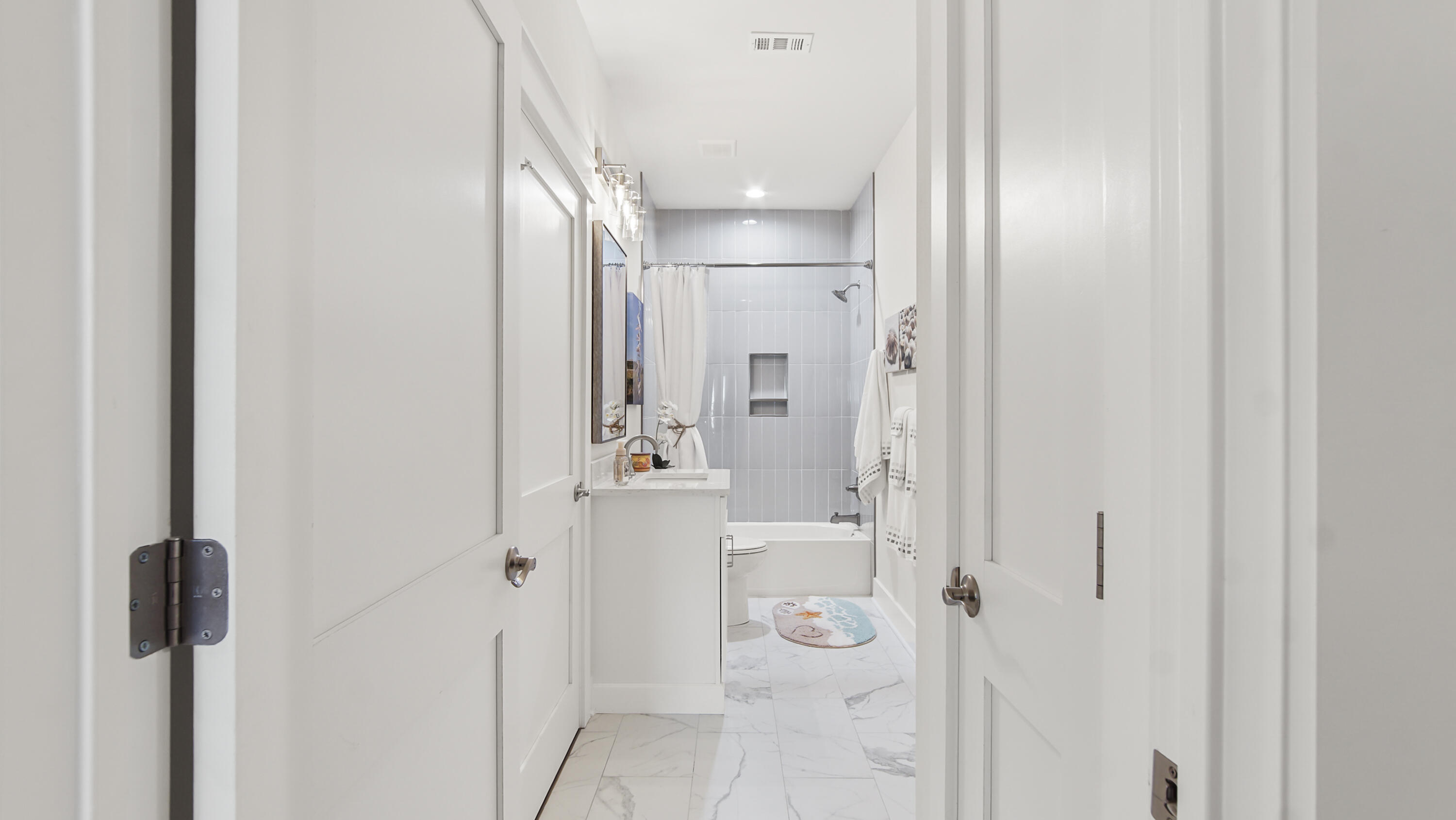 MAGNOLIA BEACH - Residential