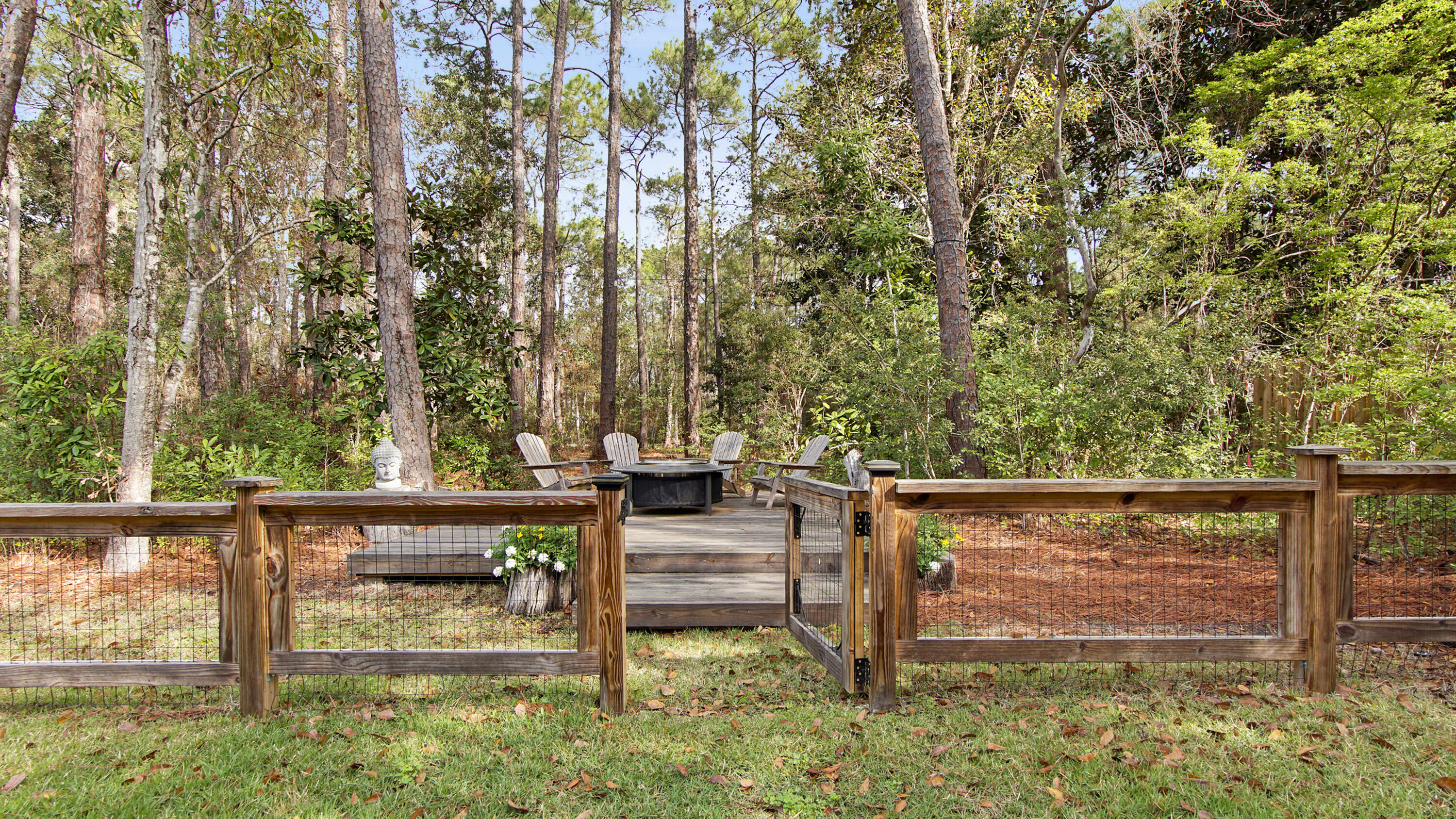 MAGNOLIA BEACH - Residential