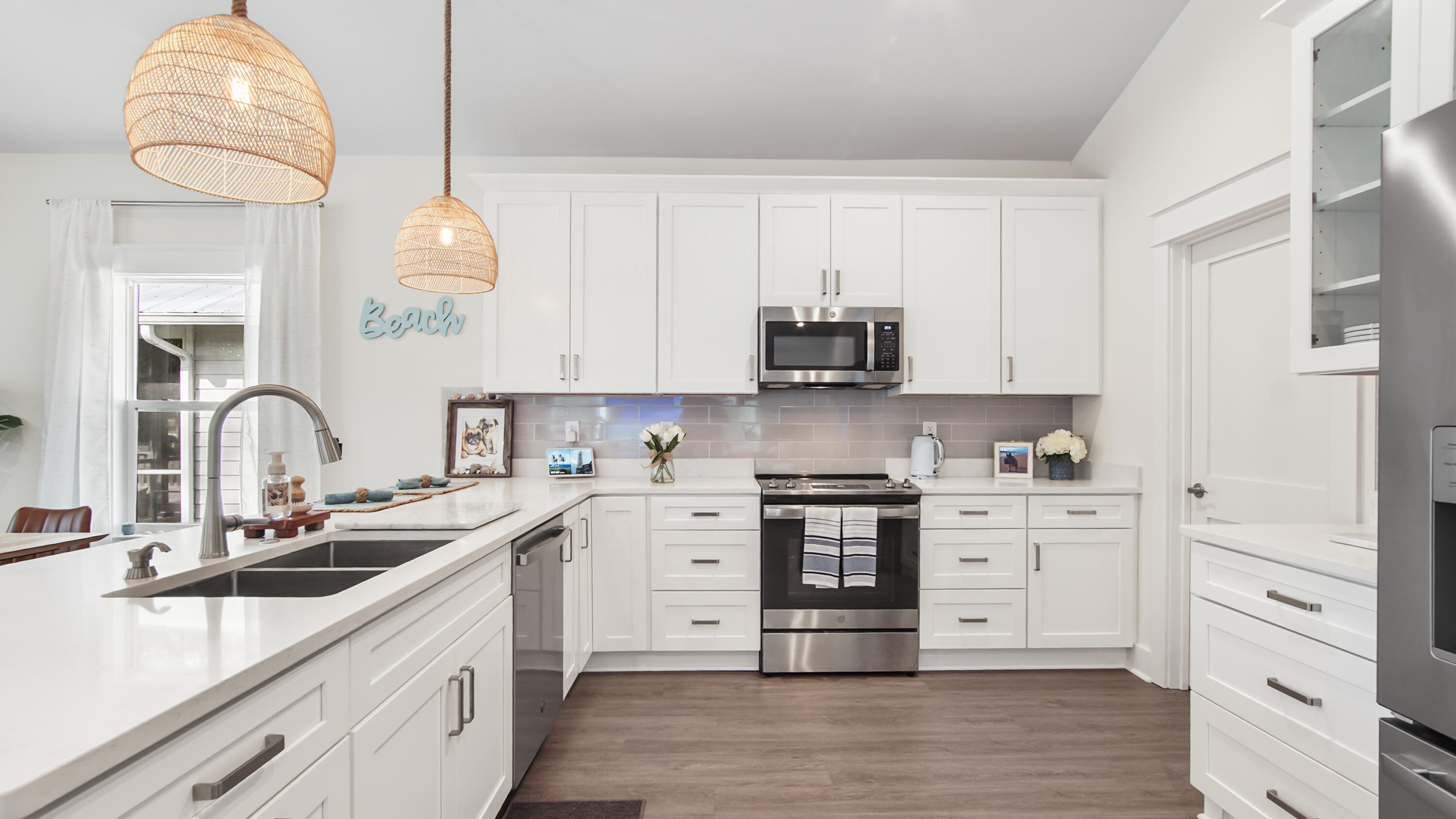 MAGNOLIA BEACH - Residential