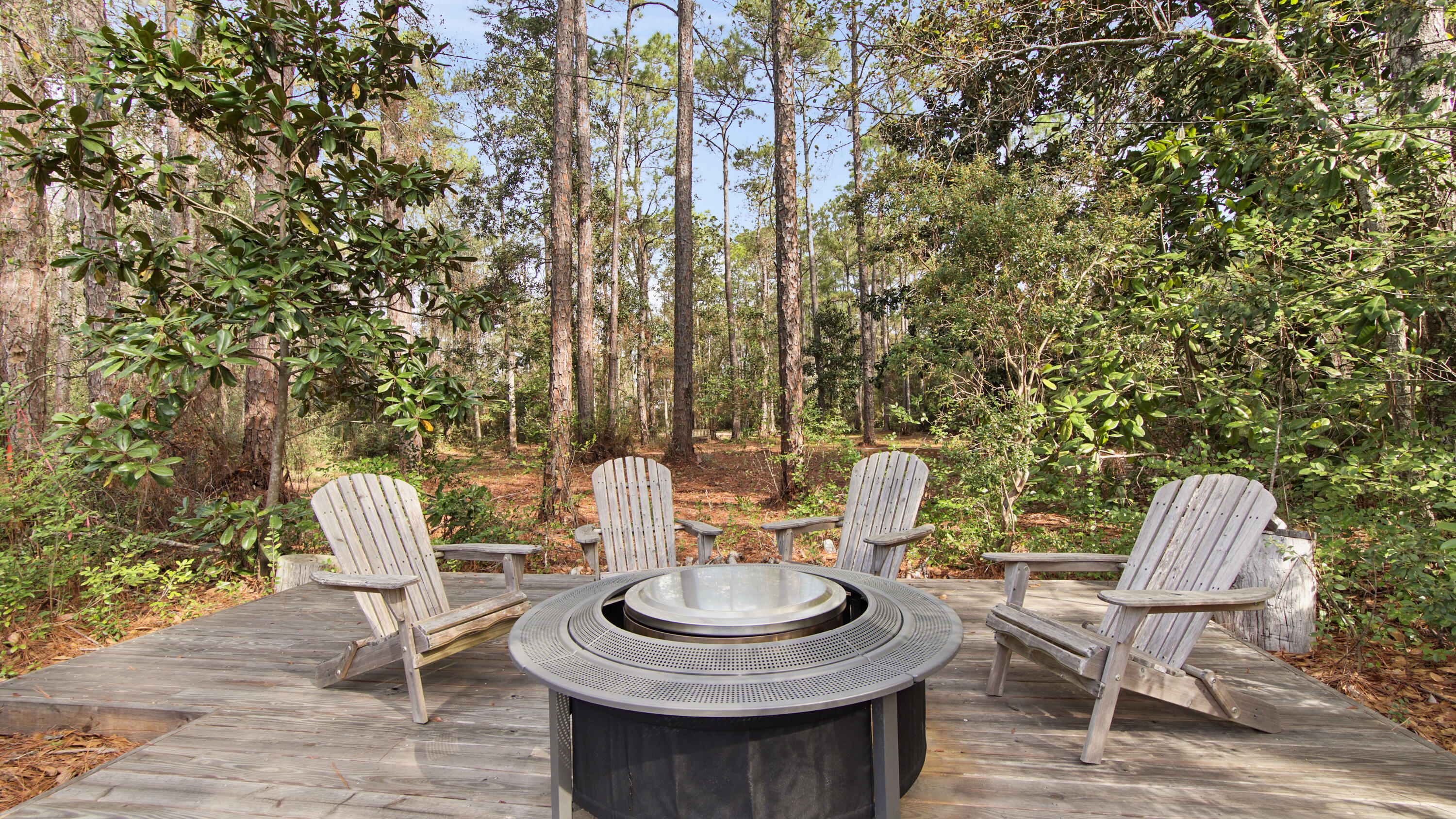 MAGNOLIA BEACH - Residential