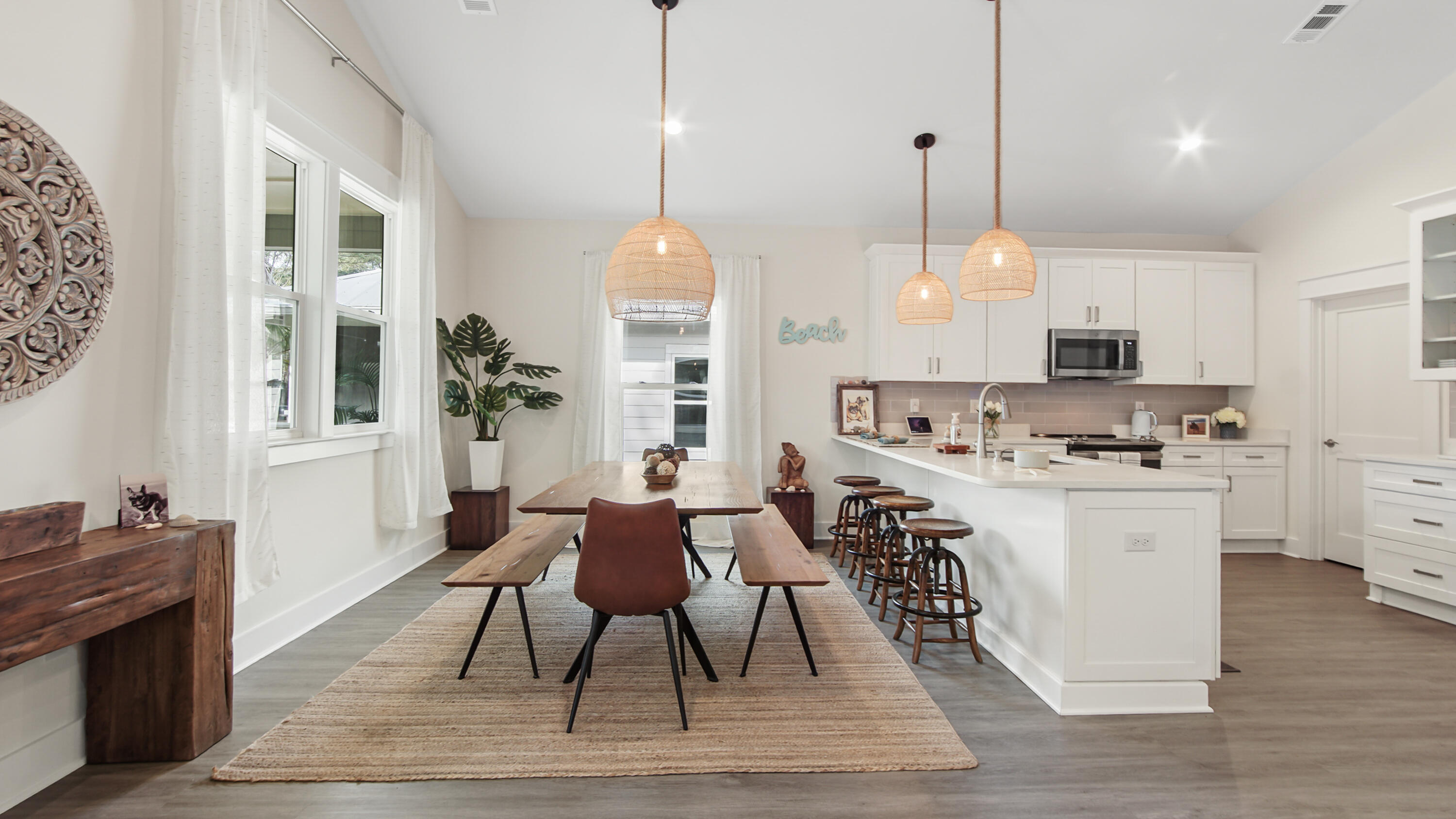 MAGNOLIA BEACH - Residential