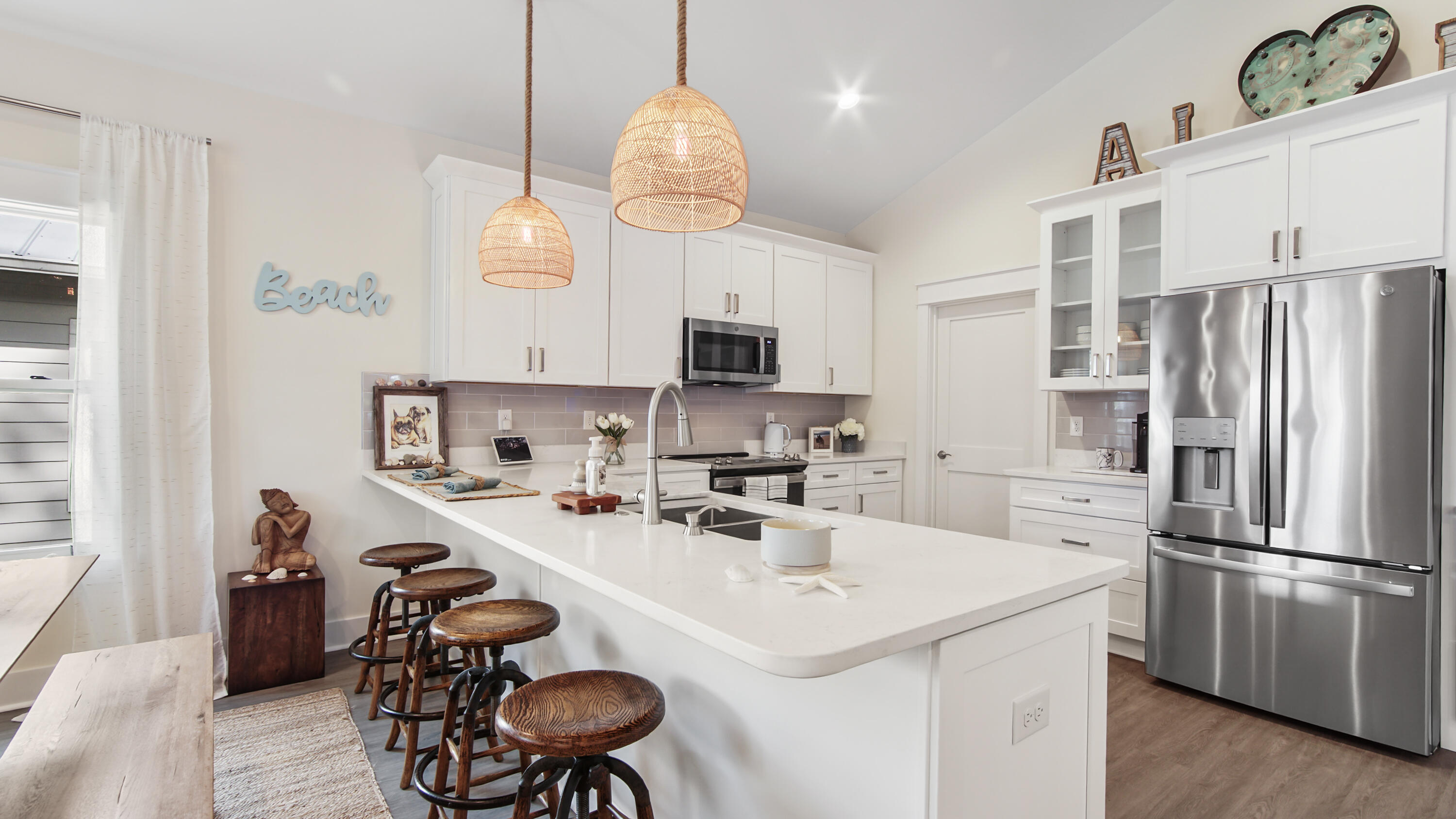 MAGNOLIA BEACH - Residential