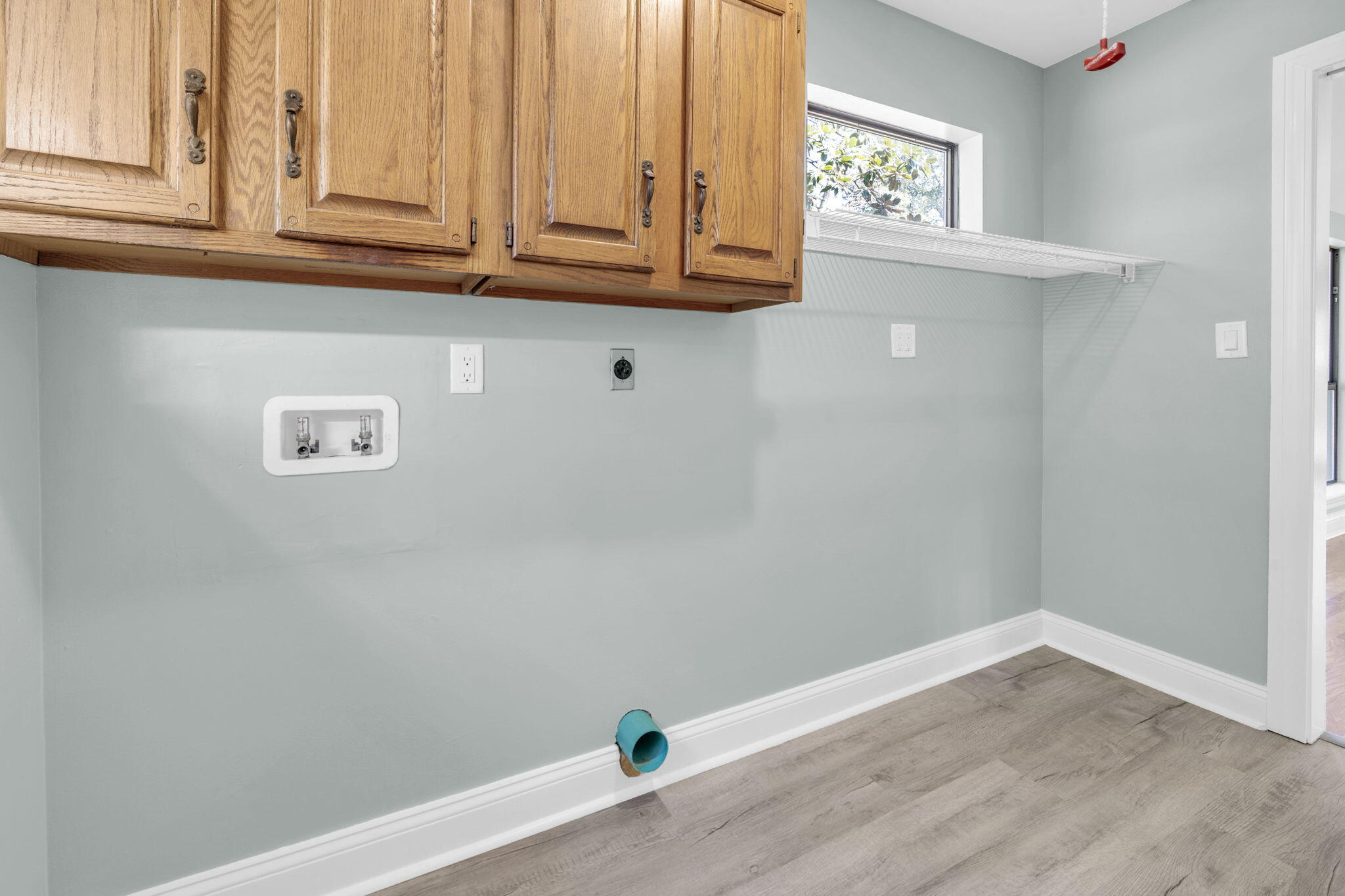 LAKESIDE VILLAS - Residential