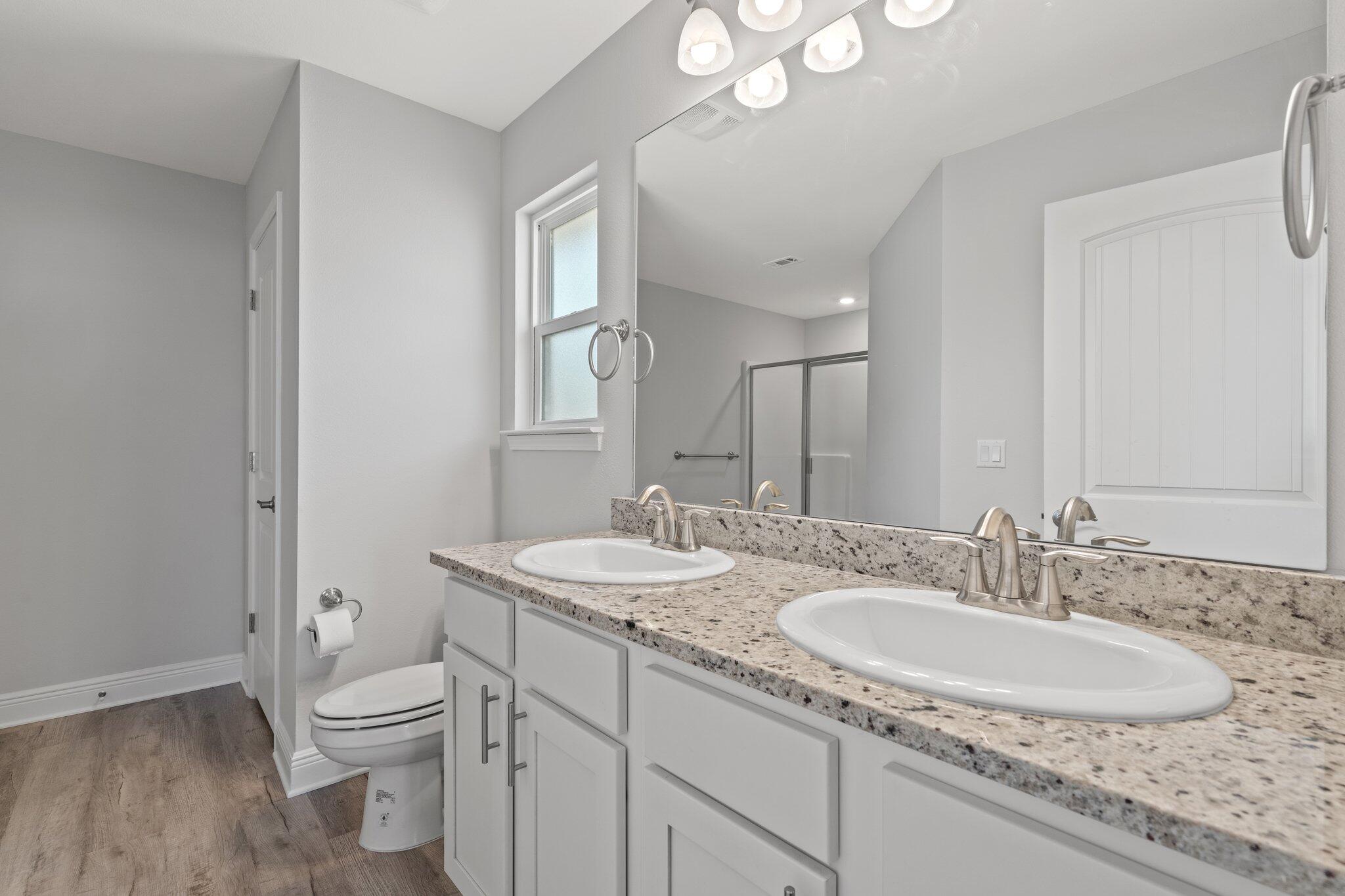 RIVERWALK PH I - Residential Lease