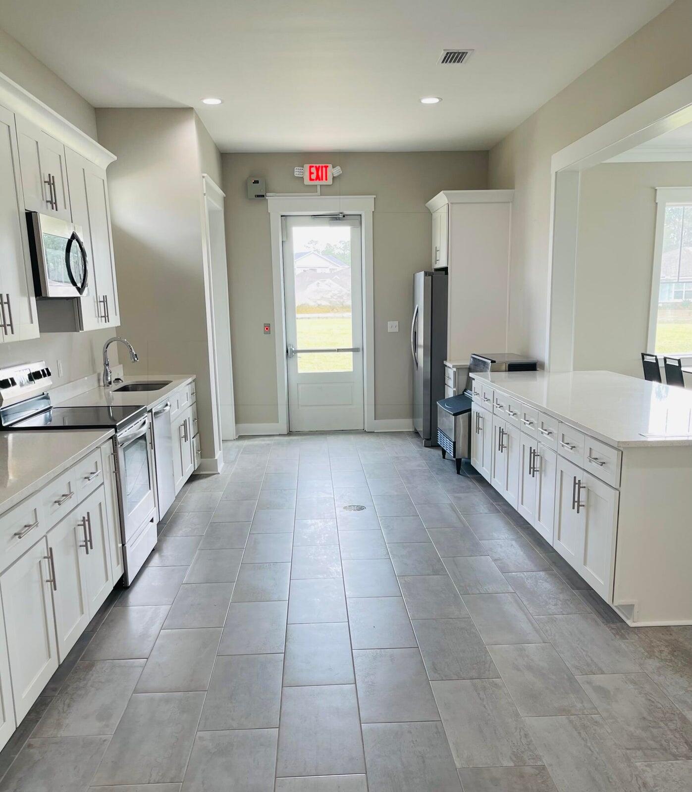 RIVERWALK PH I - Residential Lease