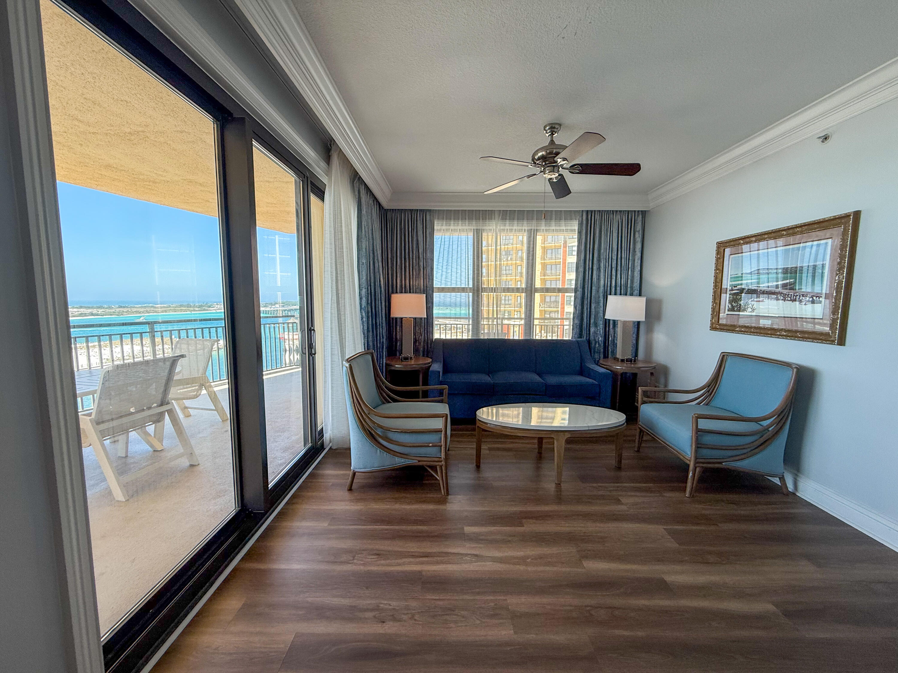 EMERALD GRANDE - Residential