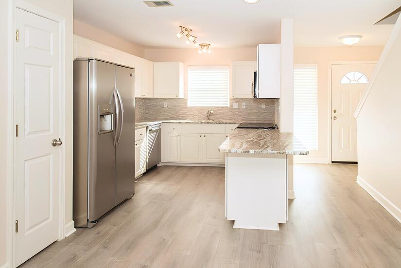 PELICAN PLACE T/H WEST - Residential Lease