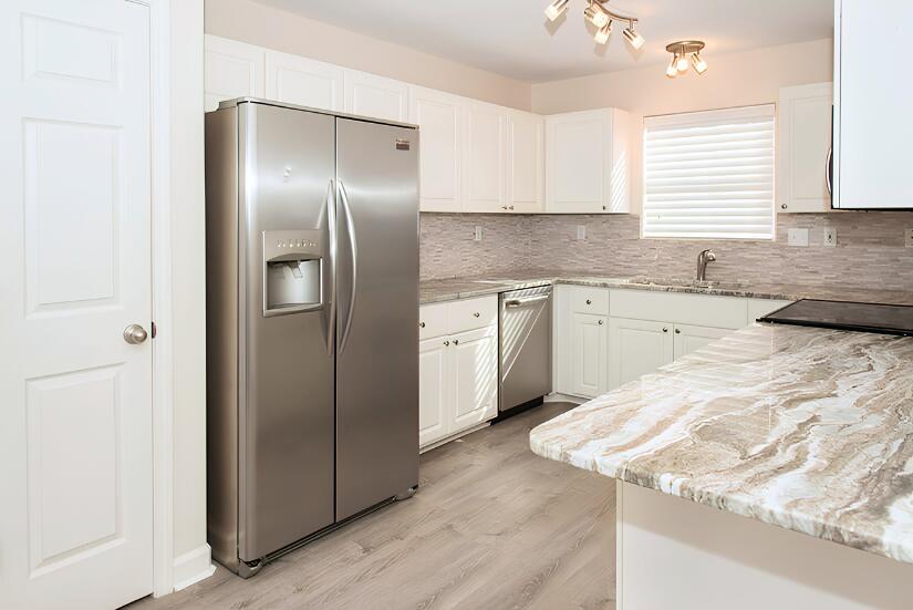 PELICAN PLACE T/H WEST - Residential Lease