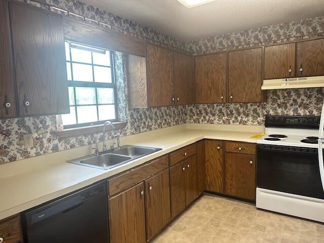 COUNTRYVIEW ESTATES - Residential Lease