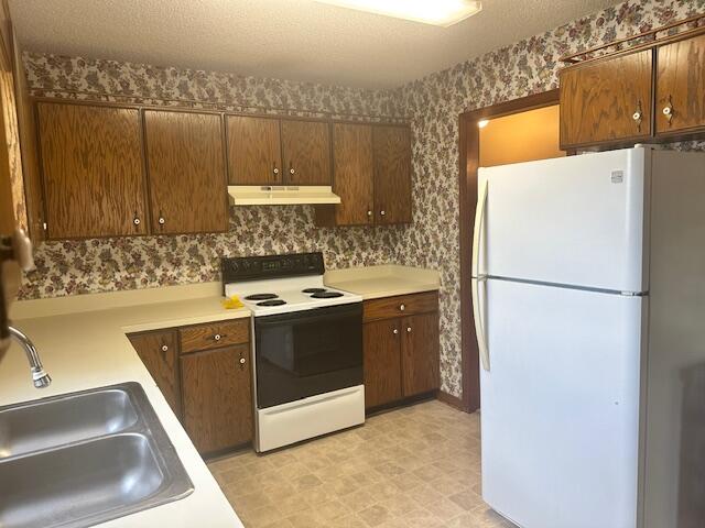 COUNTRYVIEW ESTATES - Residential Lease