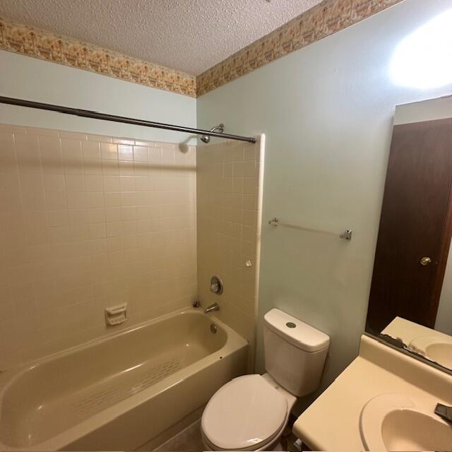 COUNTRYVIEW ESTATES - Residential Lease