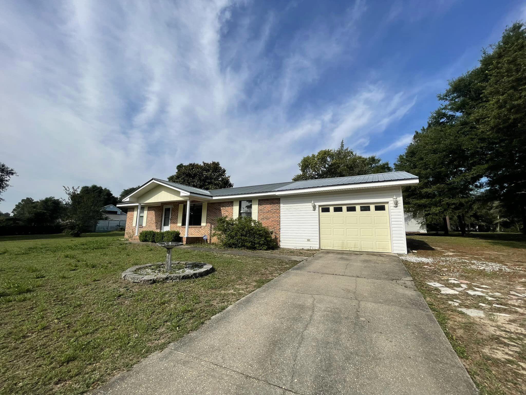 LAKE JUNIPER ESTATES UNIT 3 - Residential Lease