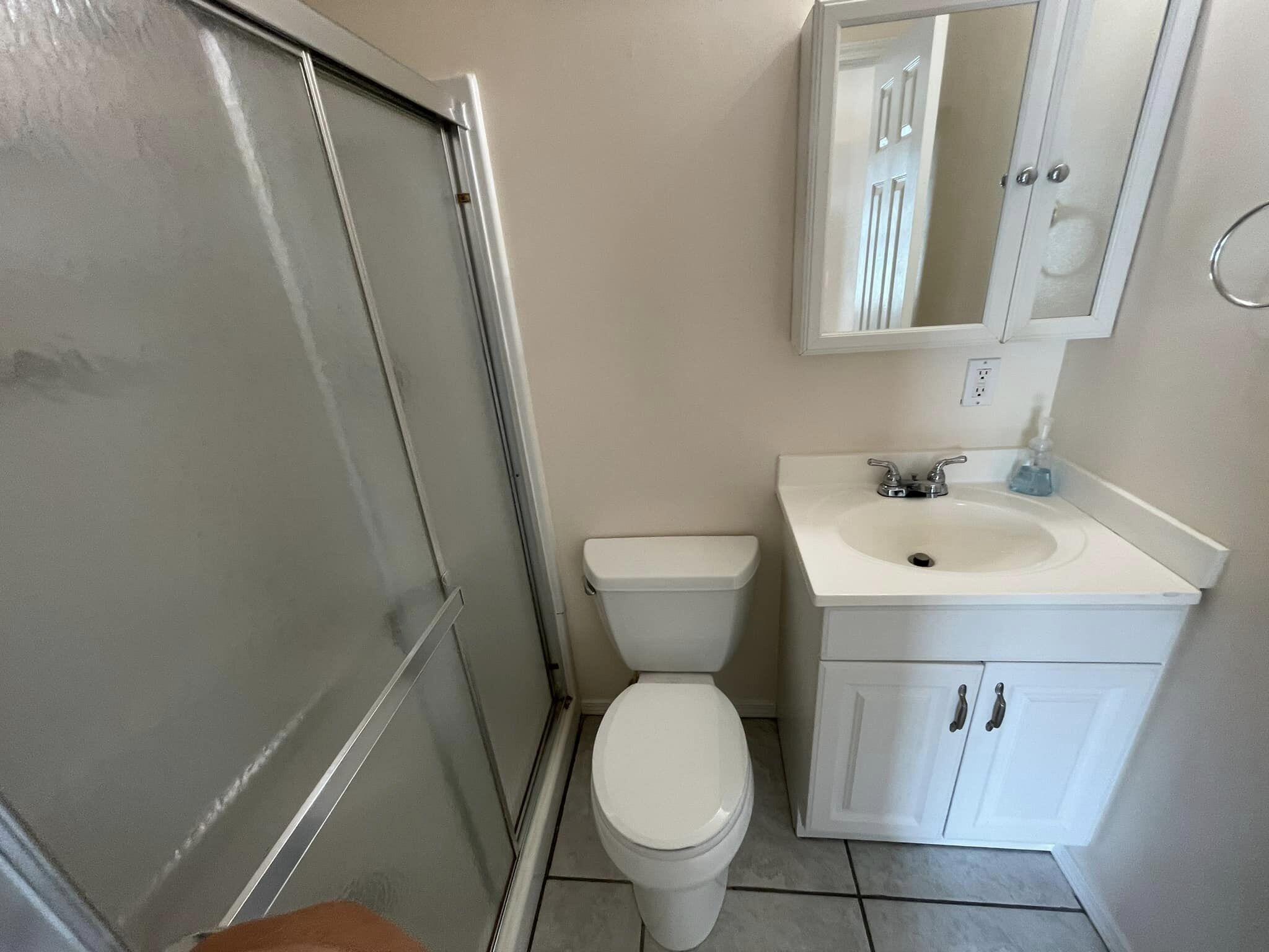 LAKE JUNIPER ESTATES UNIT 3 - Residential Lease