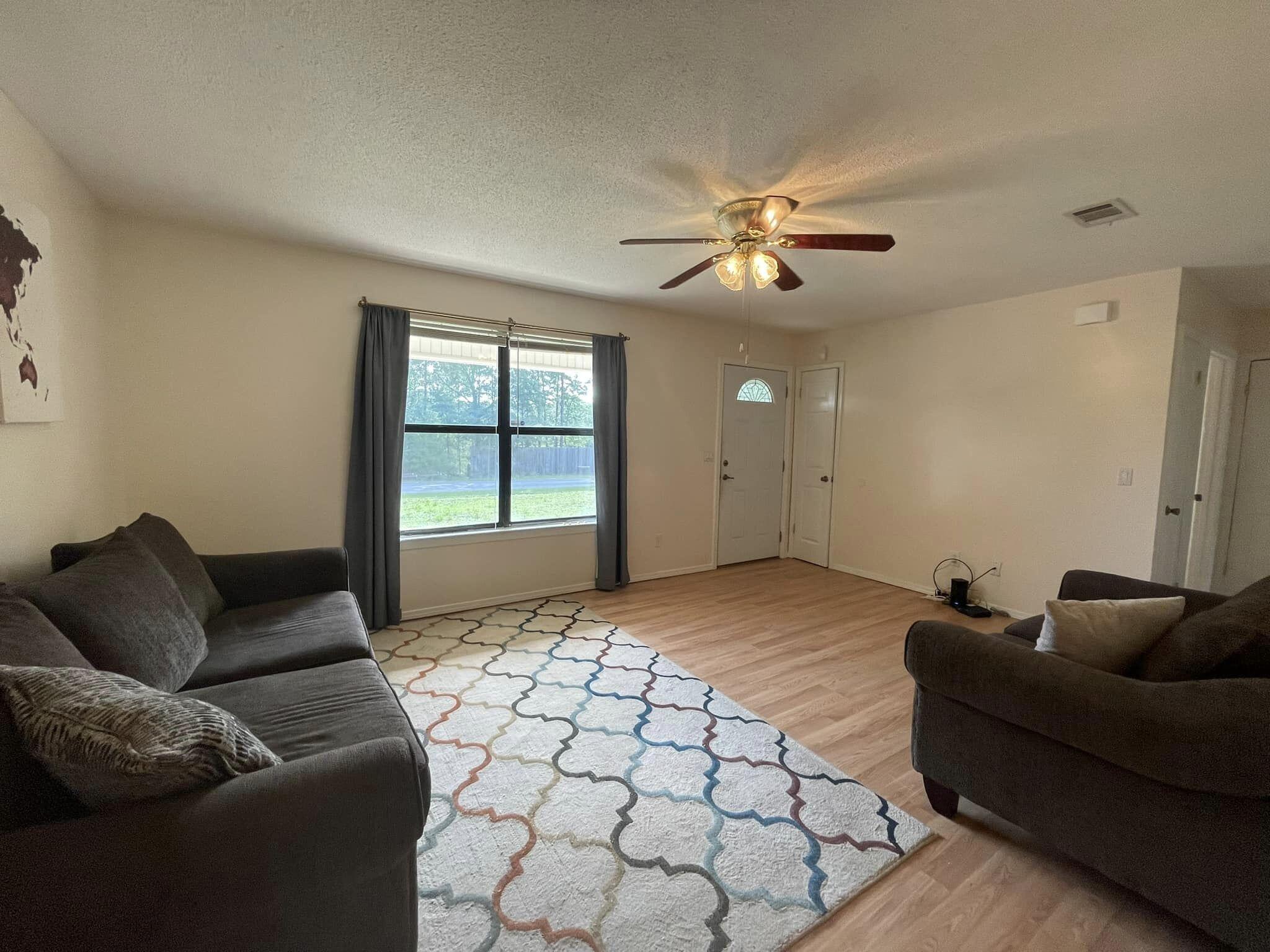 LAKE JUNIPER ESTATES UNIT 3 - Residential Lease