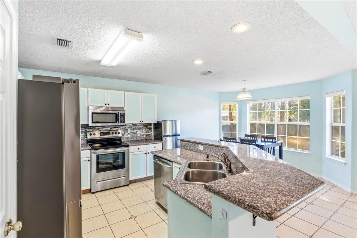 HOLLEY BY THE SEA - Residential