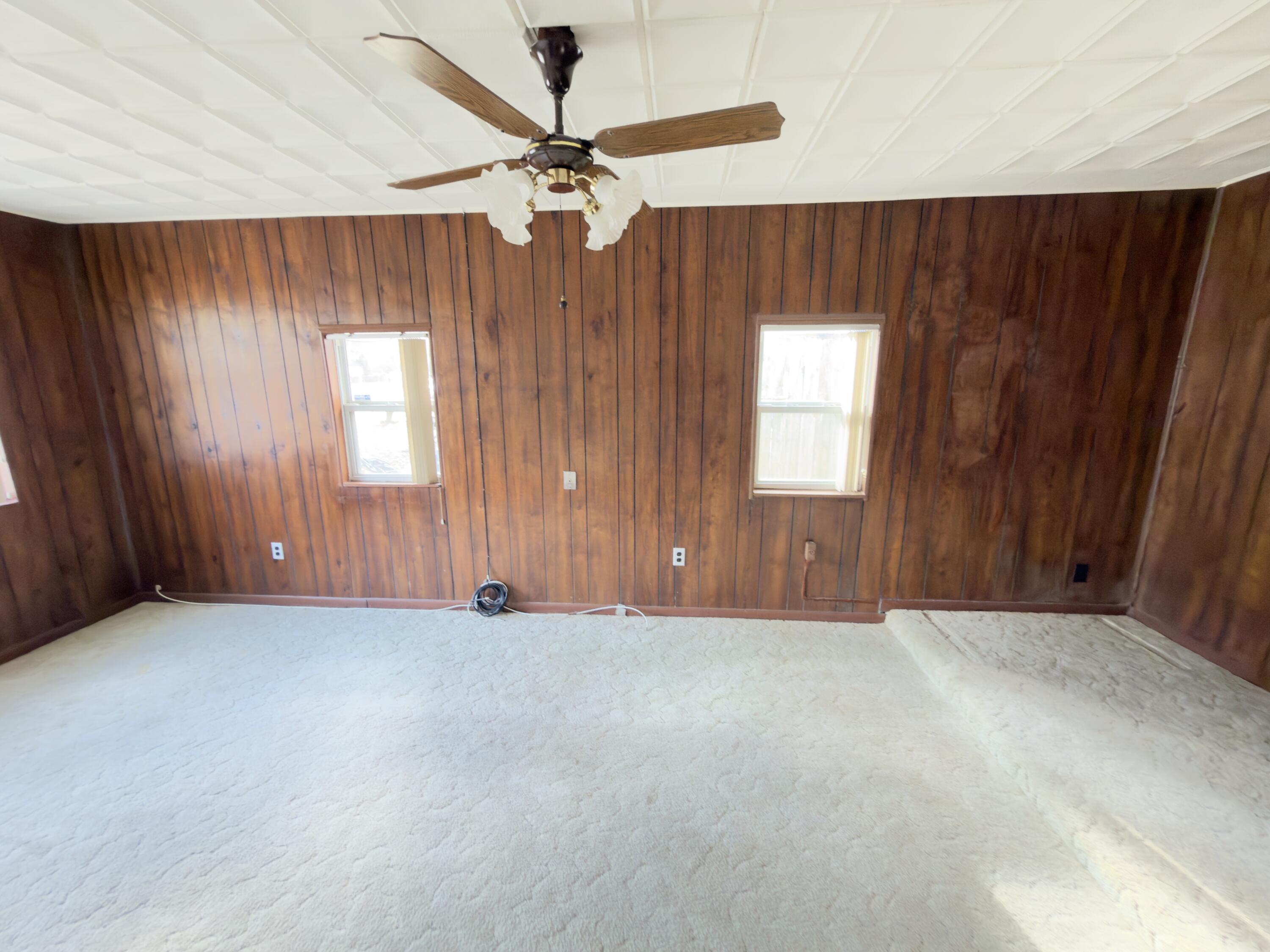 CRESCENT LAKE - Residential