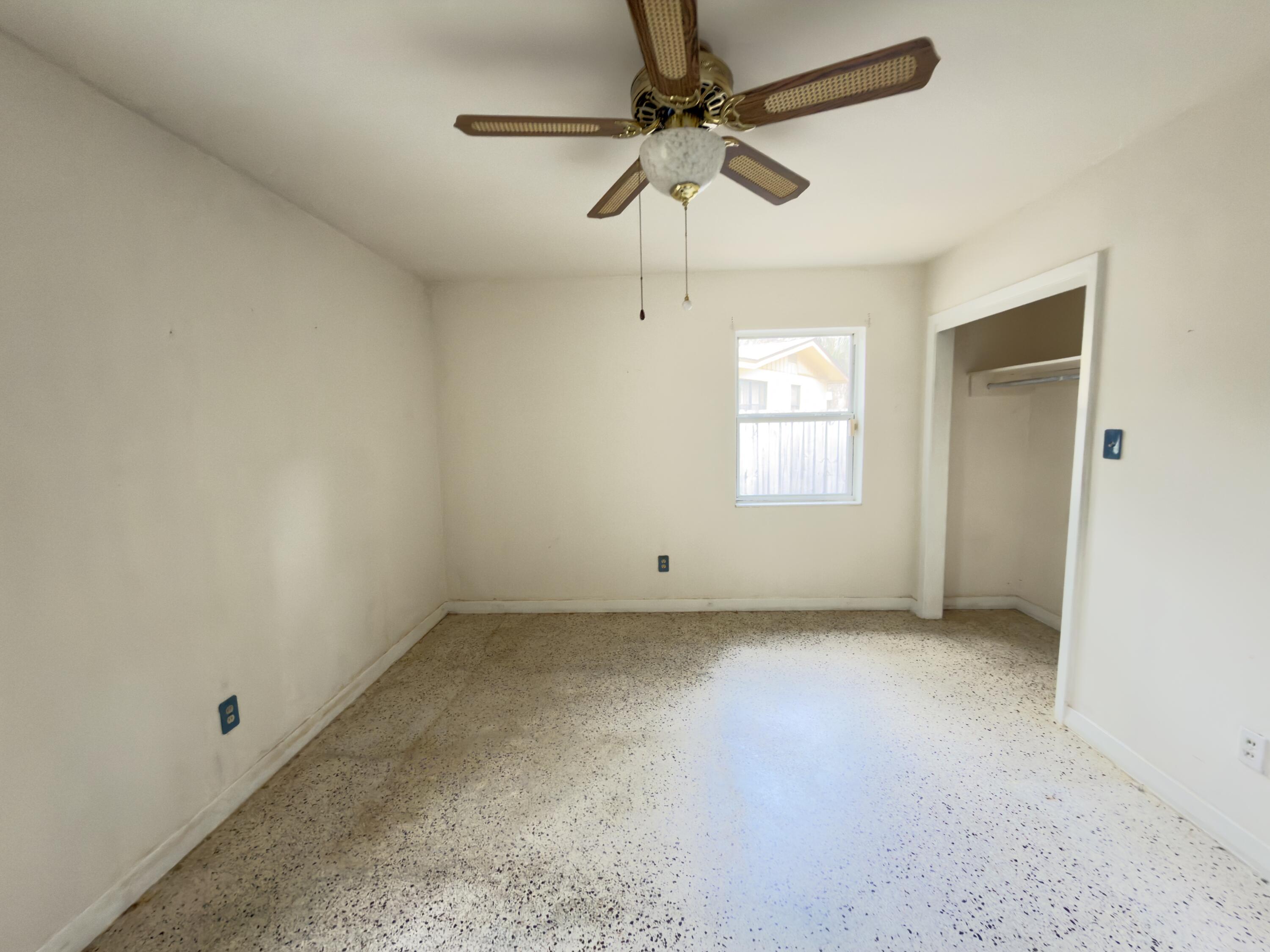 CRESCENT LAKE - Residential