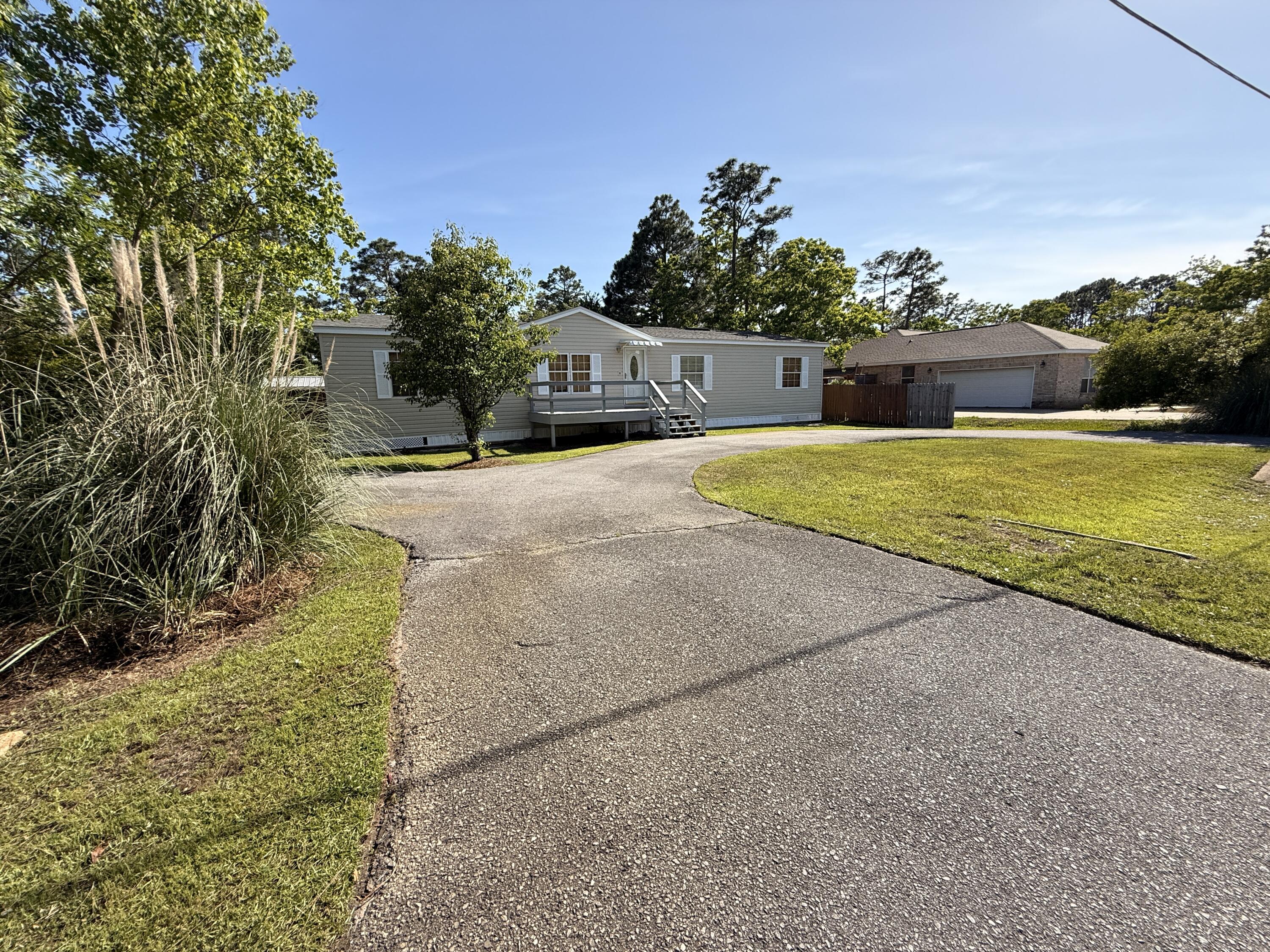 BAYOU PINES UNREC 1ST ADDN - Residential