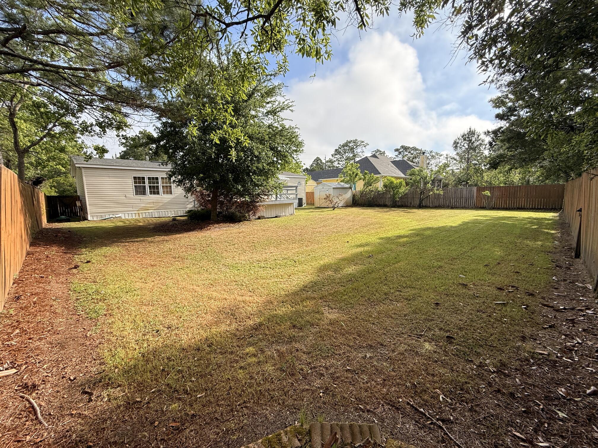 BAYOU PINES UNREC 1ST ADDN - Residential