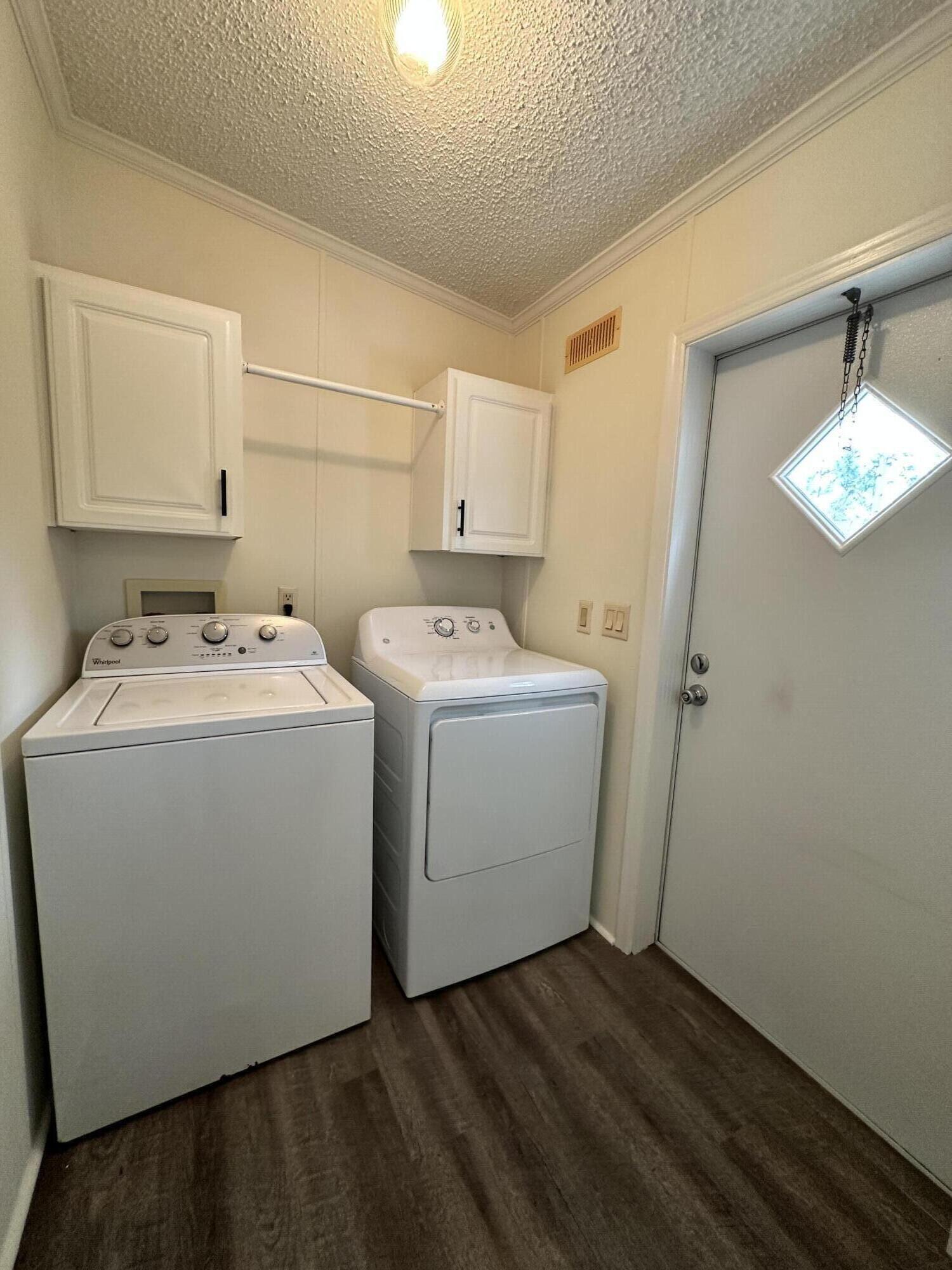 BAYOU PINES UNREC 1ST ADDN - Residential