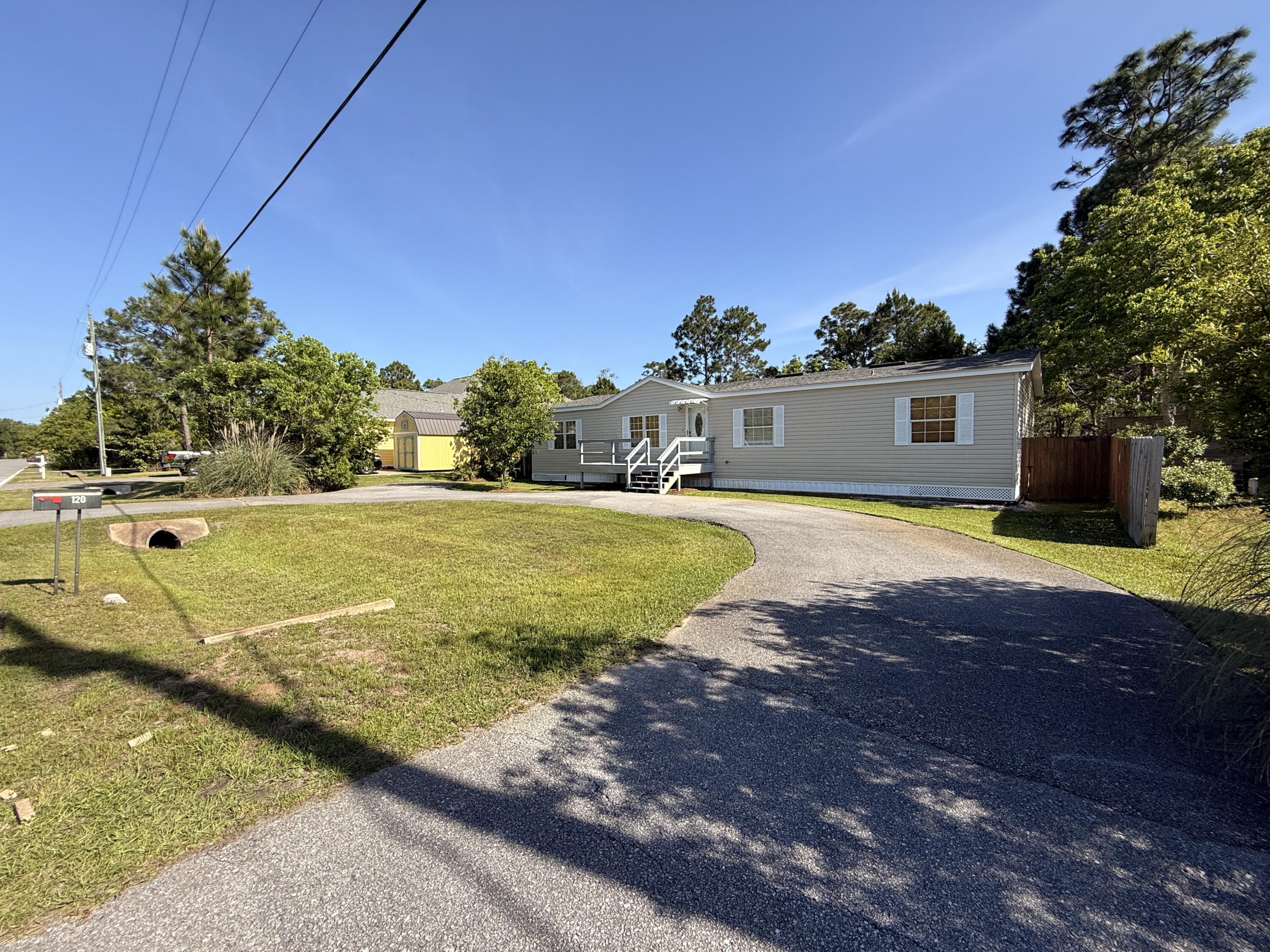 BAYOU PINES UNREC 1ST ADDN - Residential