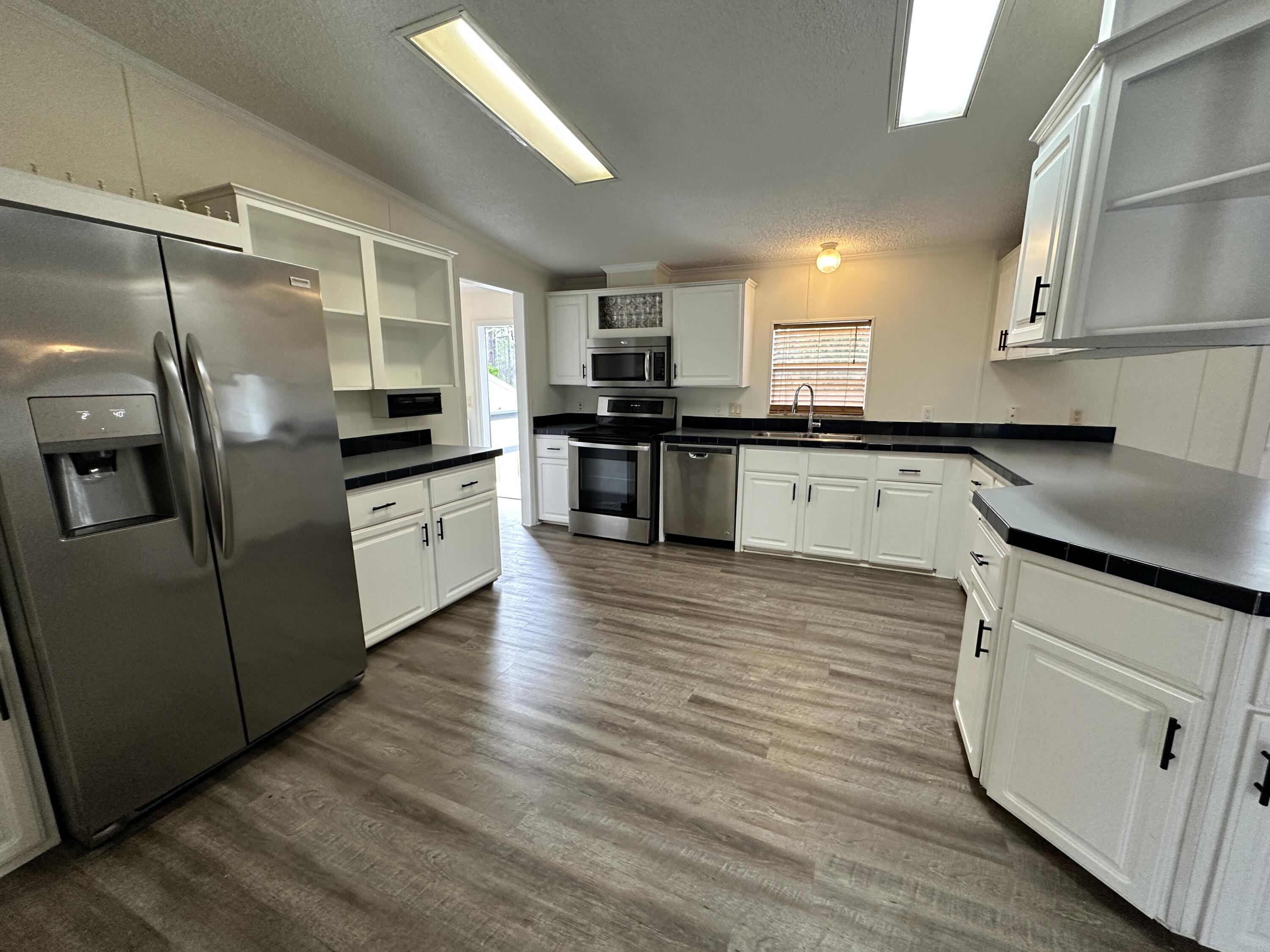 BAYOU PINES UNREC 1ST ADDN - Residential