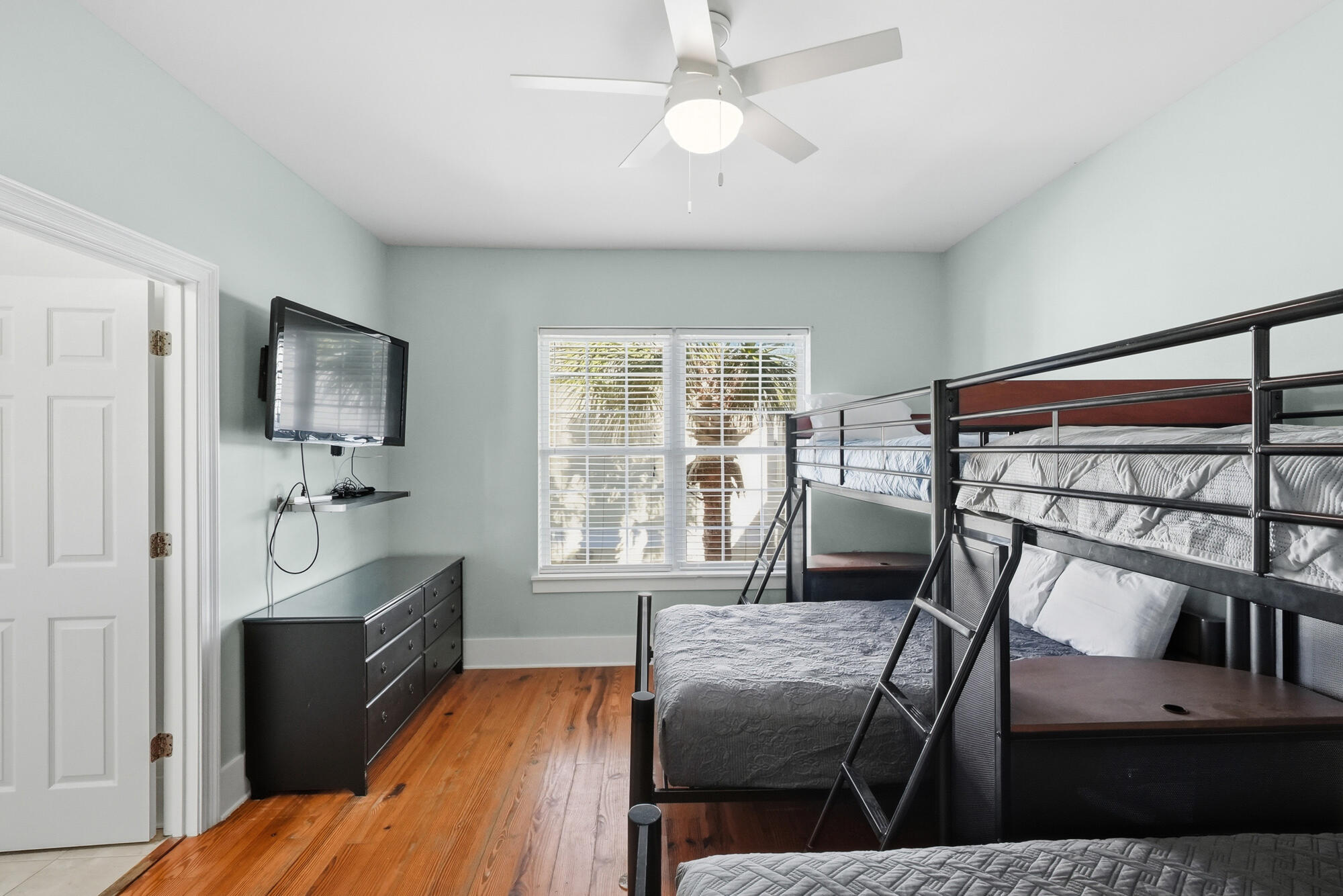 EMERALD WATERS VILLAGE - Residential