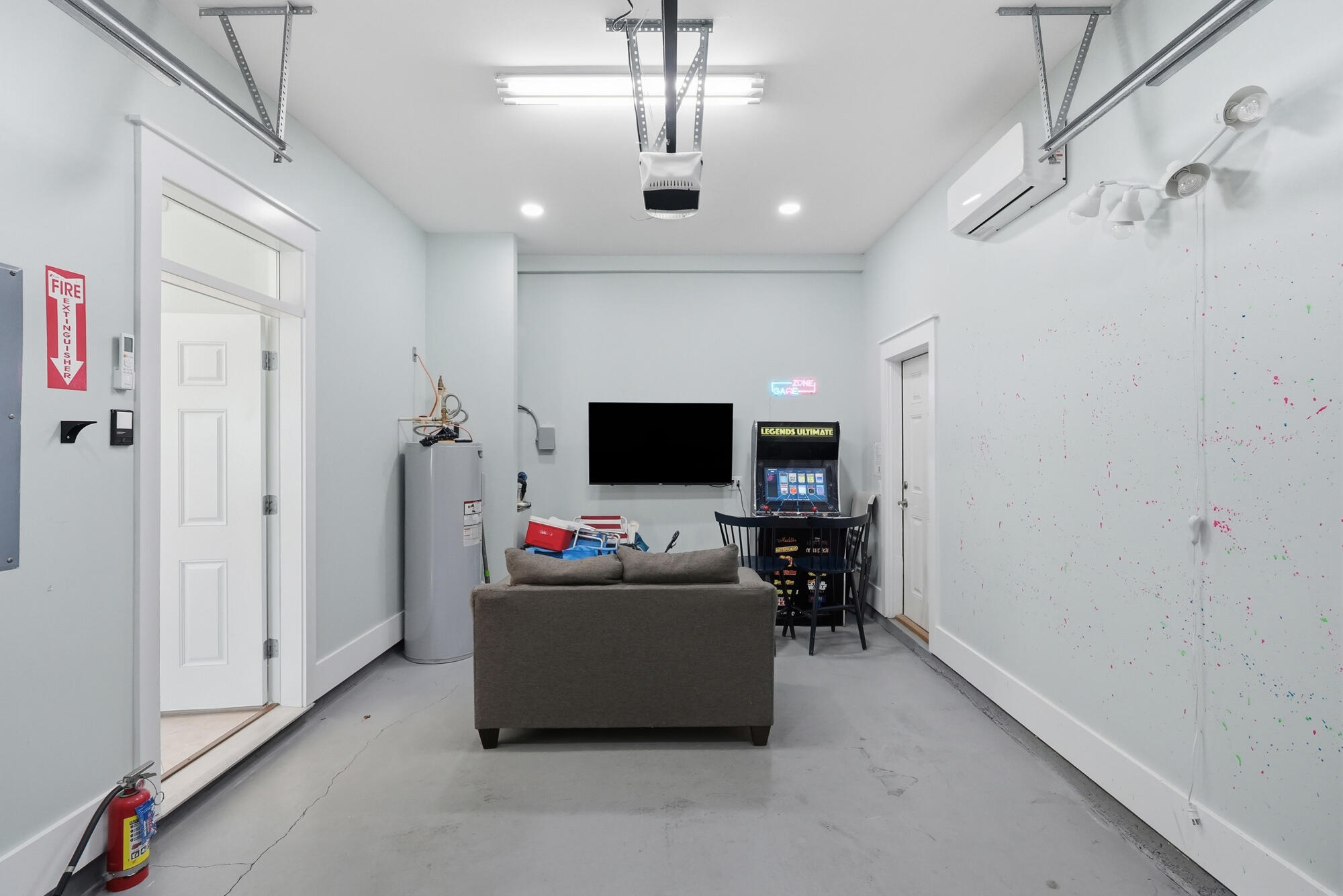 EMERALD WATERS VILLAGE - Residential