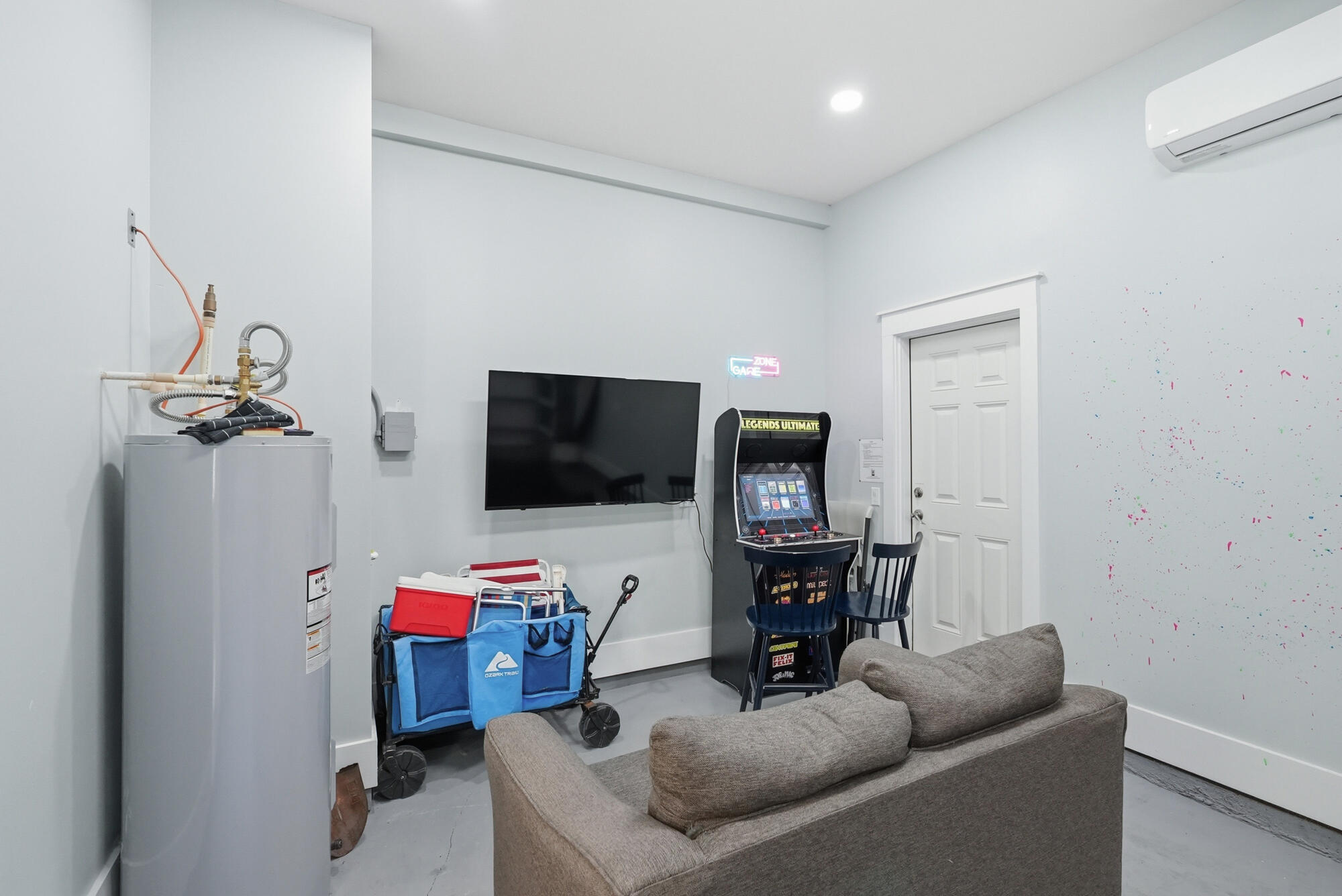 EMERALD WATERS VILLAGE - Residential