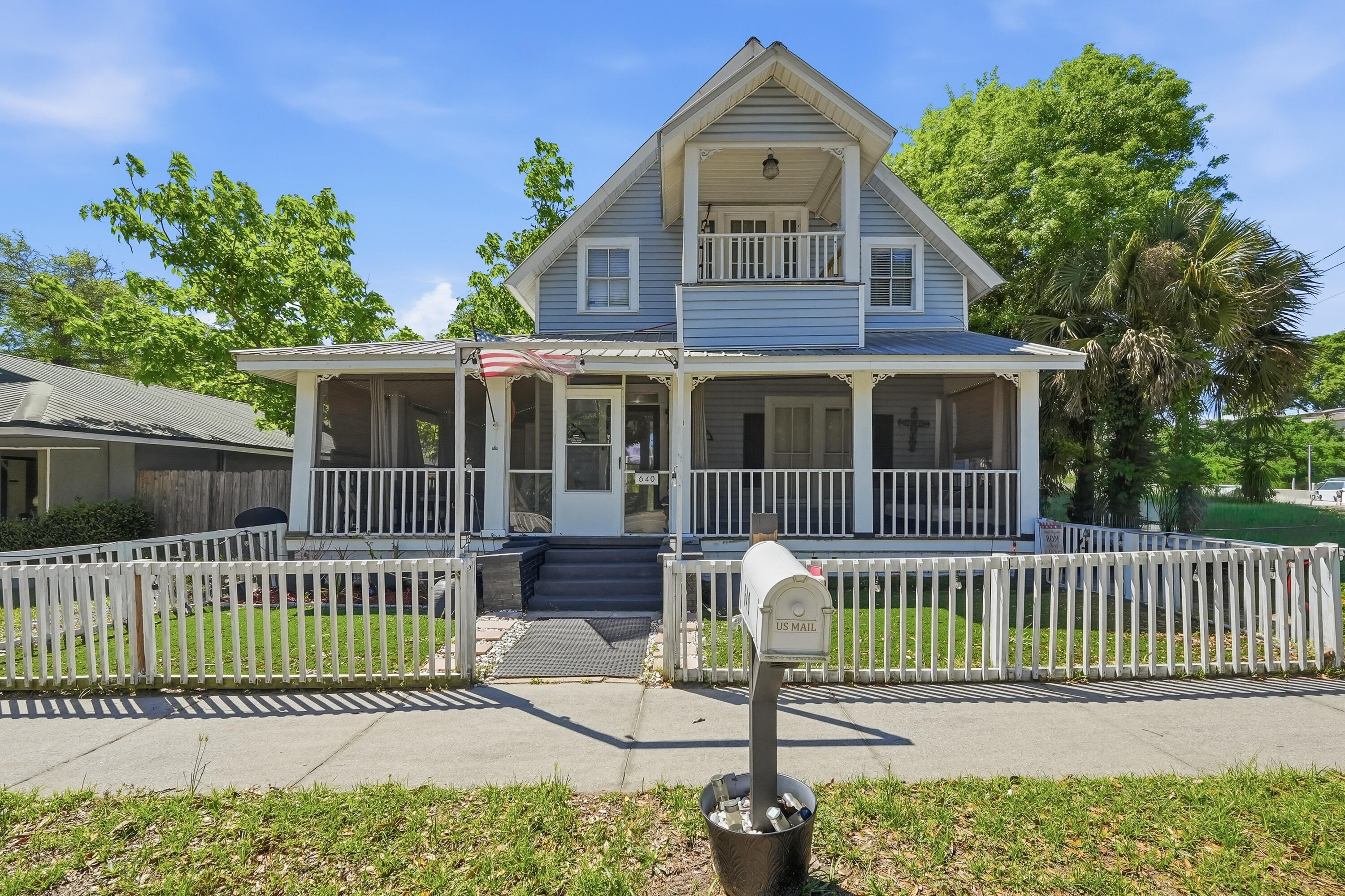 TOWN OF DEFUNIAK SPRINGS - Residential