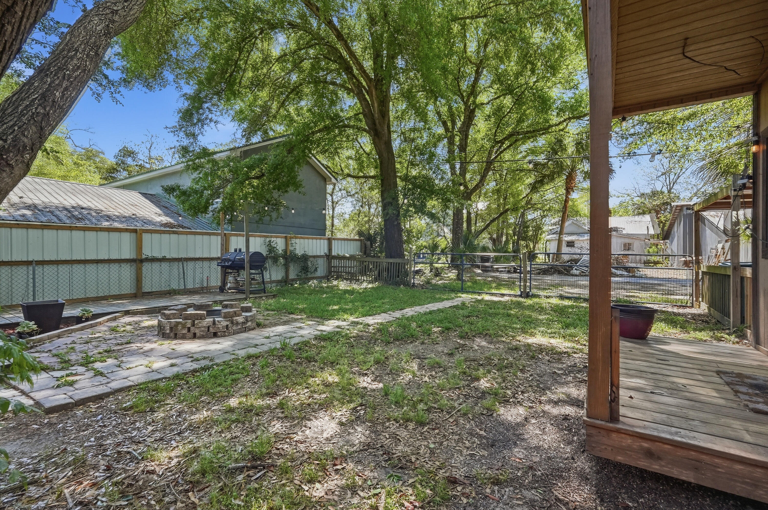 TOWN OF DEFUNIAK SPRINGS - Residential