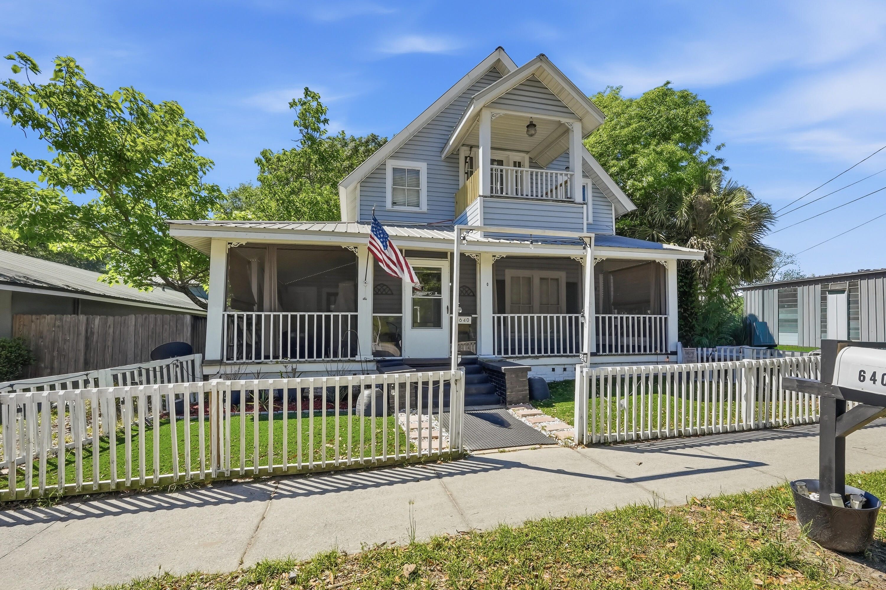 TOWN OF DEFUNIAK SPRINGS - Residential