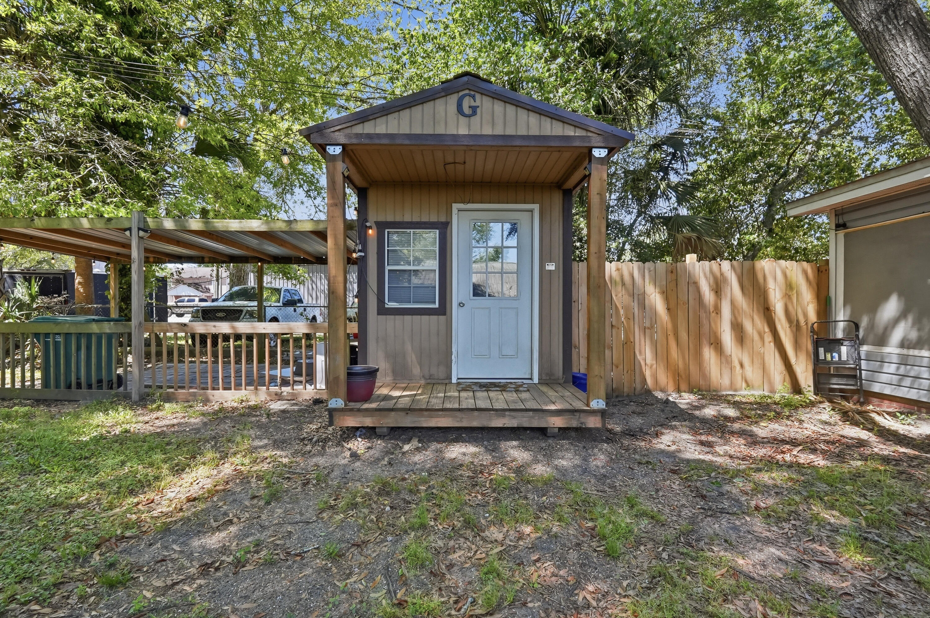 TOWN OF DEFUNIAK SPRINGS - Residential