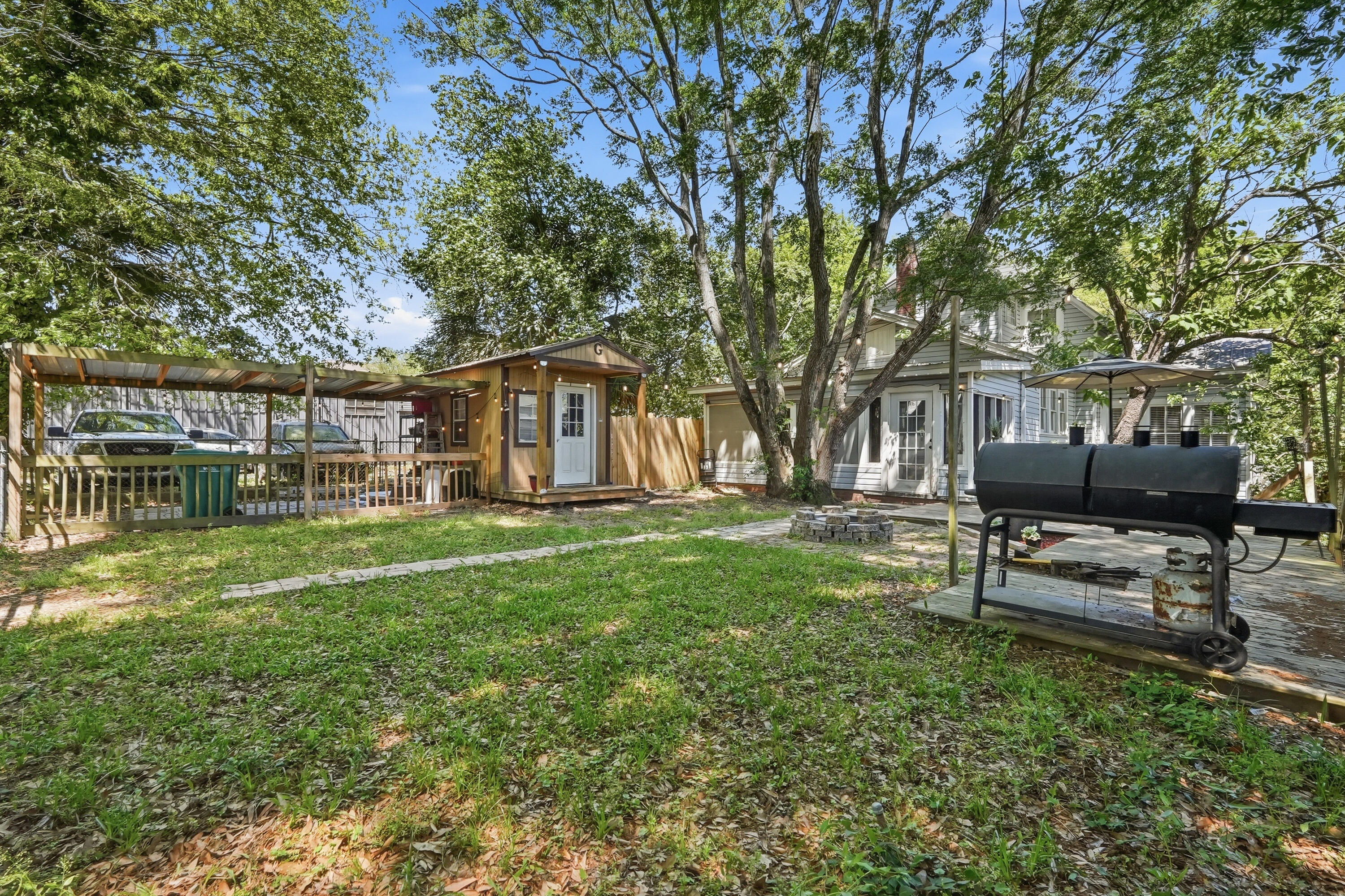 TOWN OF DEFUNIAK SPRINGS - Residential