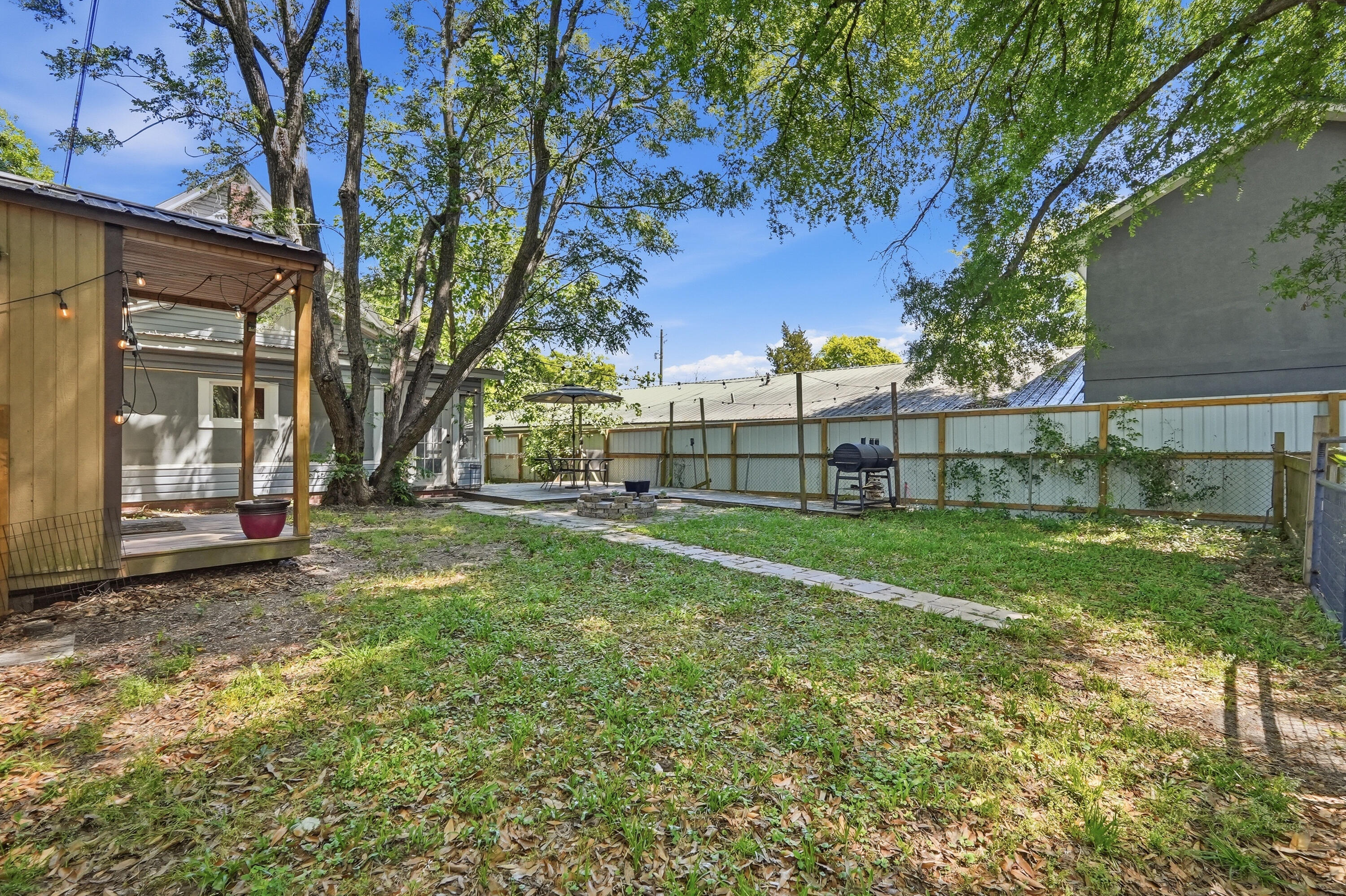 TOWN OF DEFUNIAK SPRINGS - Residential