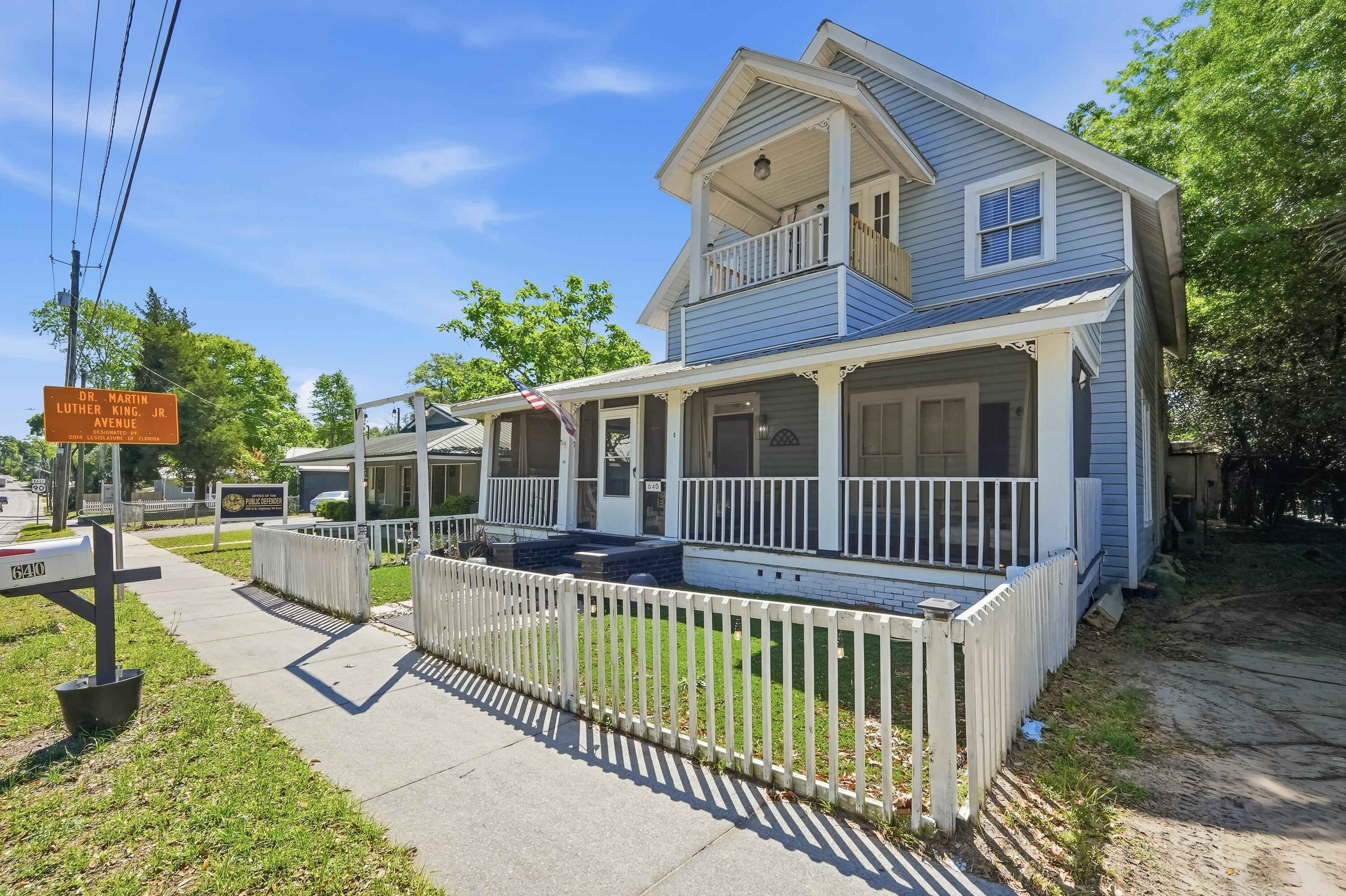 TOWN OF DEFUNIAK SPRINGS - Residential