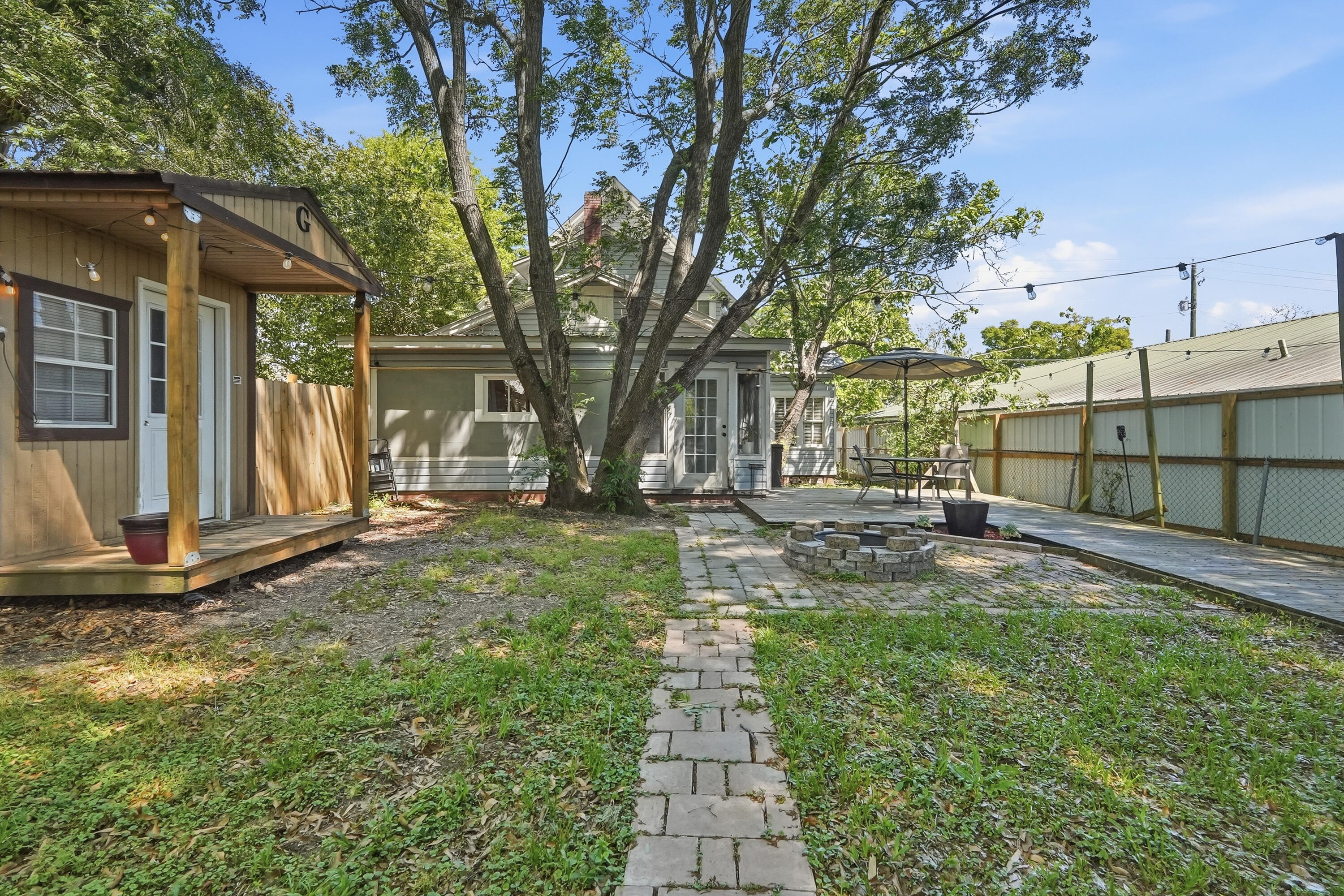 TOWN OF DEFUNIAK SPRINGS - Residential