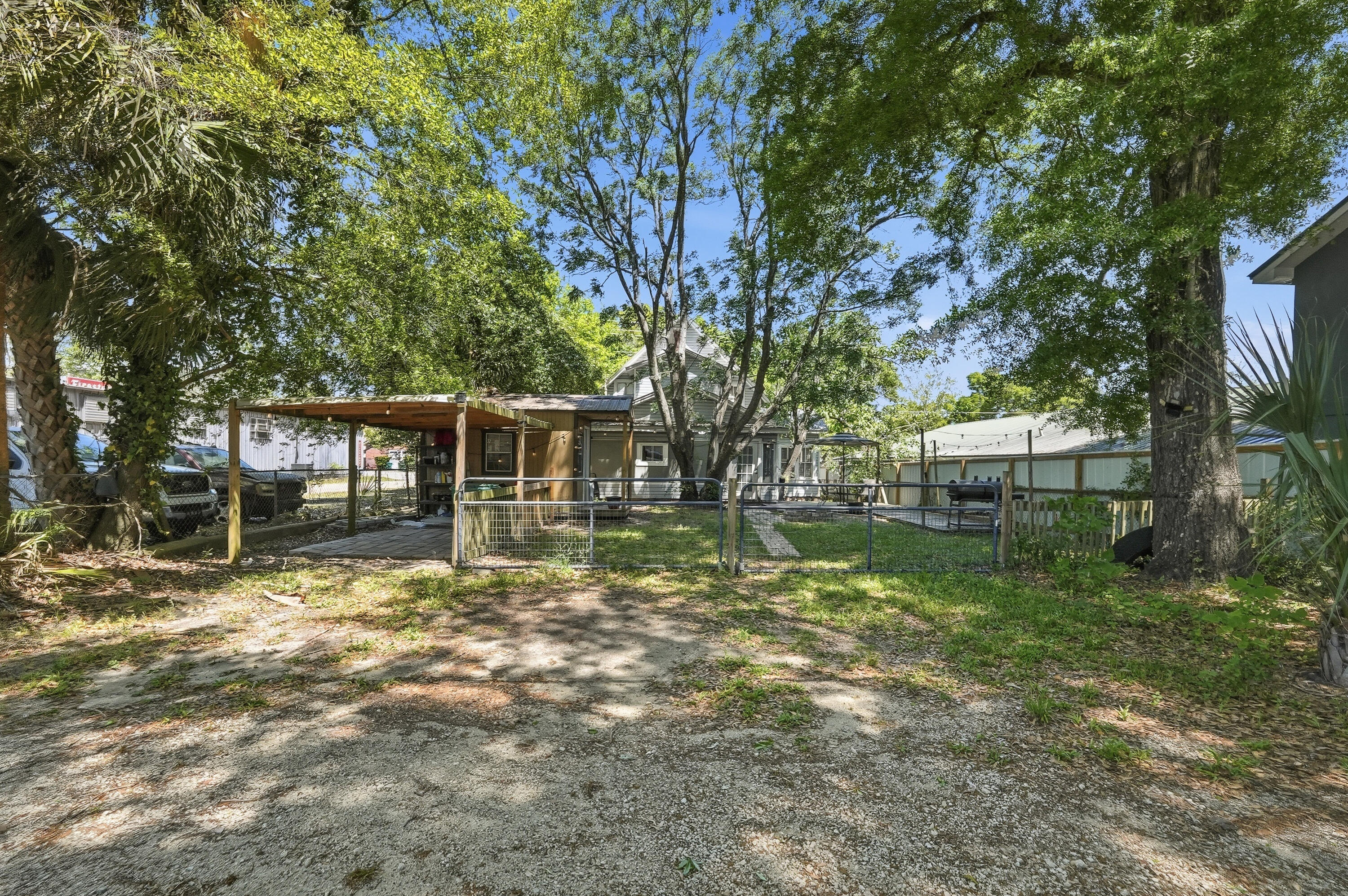 TOWN OF DEFUNIAK SPRINGS - Residential