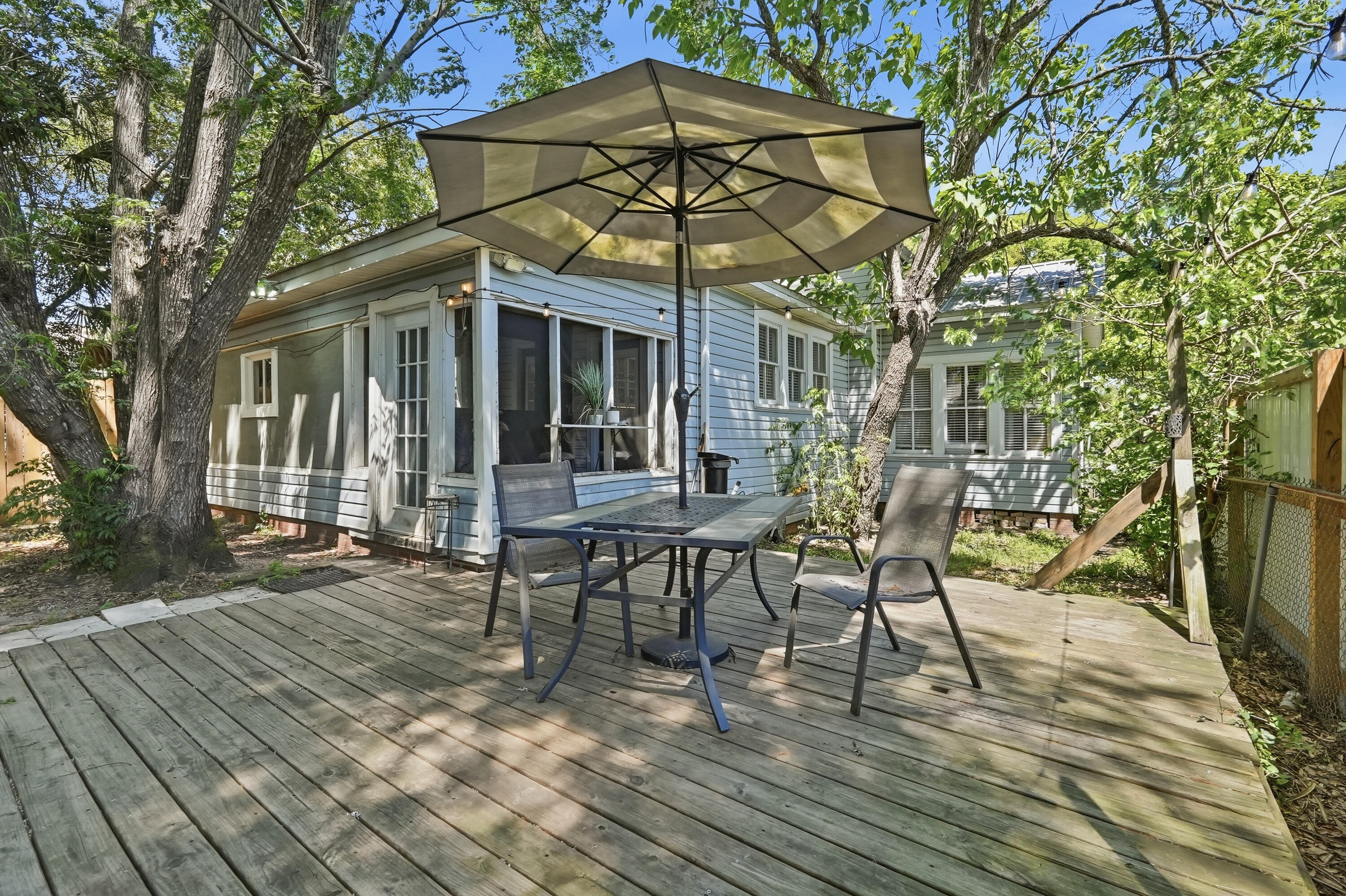 TOWN OF DEFUNIAK SPRINGS - Residential