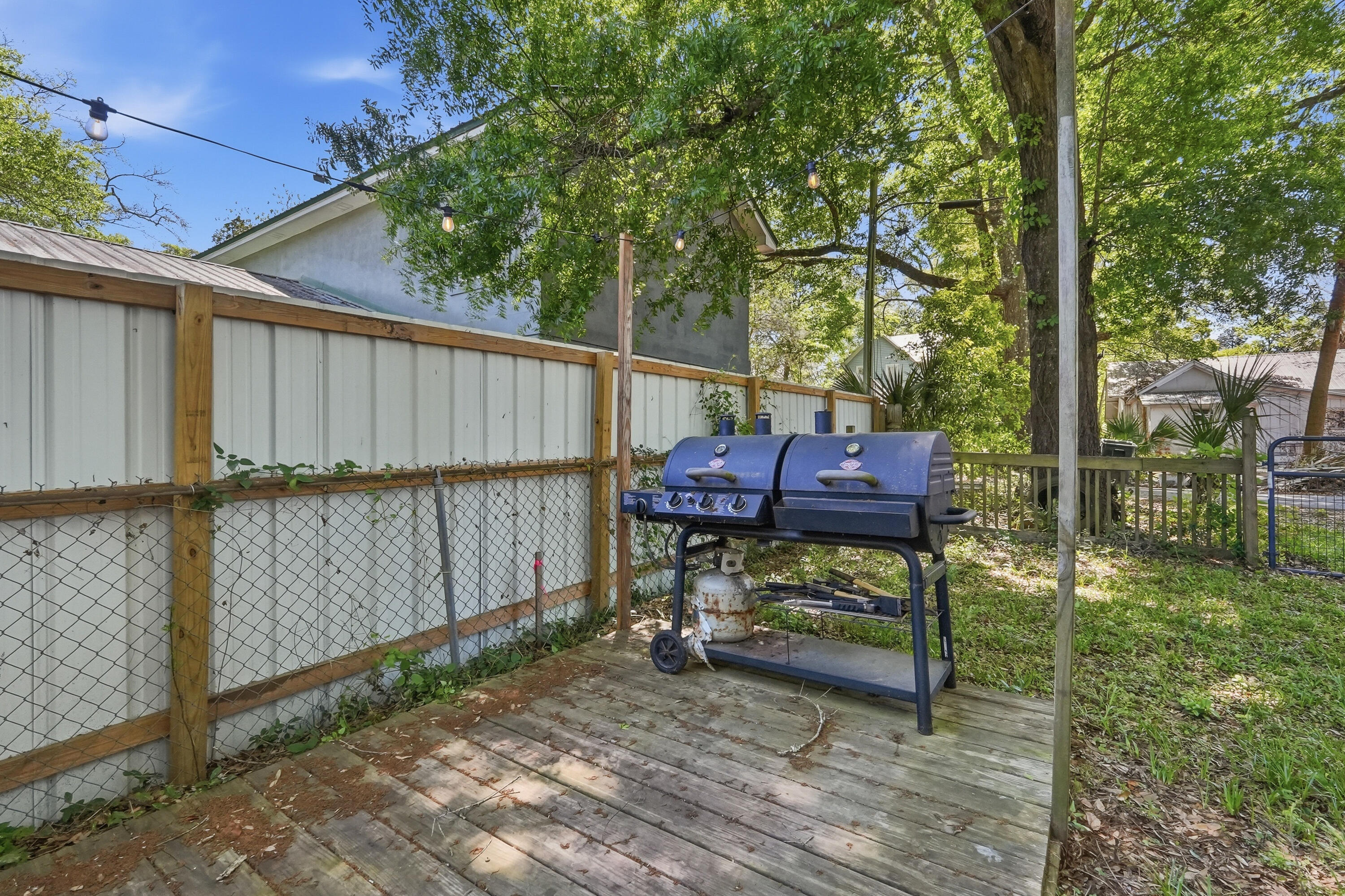 TOWN OF DEFUNIAK SPRINGS - Residential