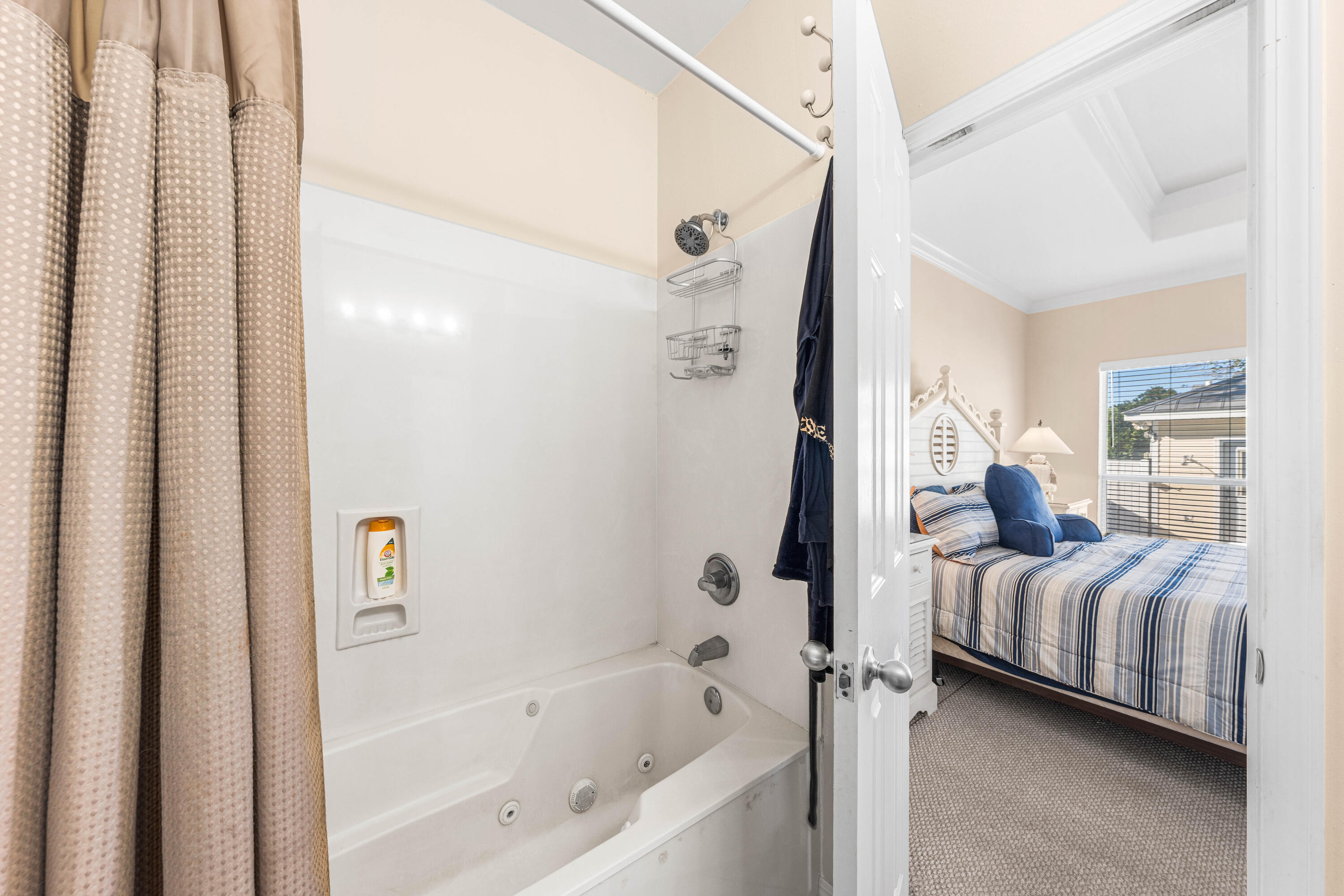 CRYSTAL BEACH - Residential