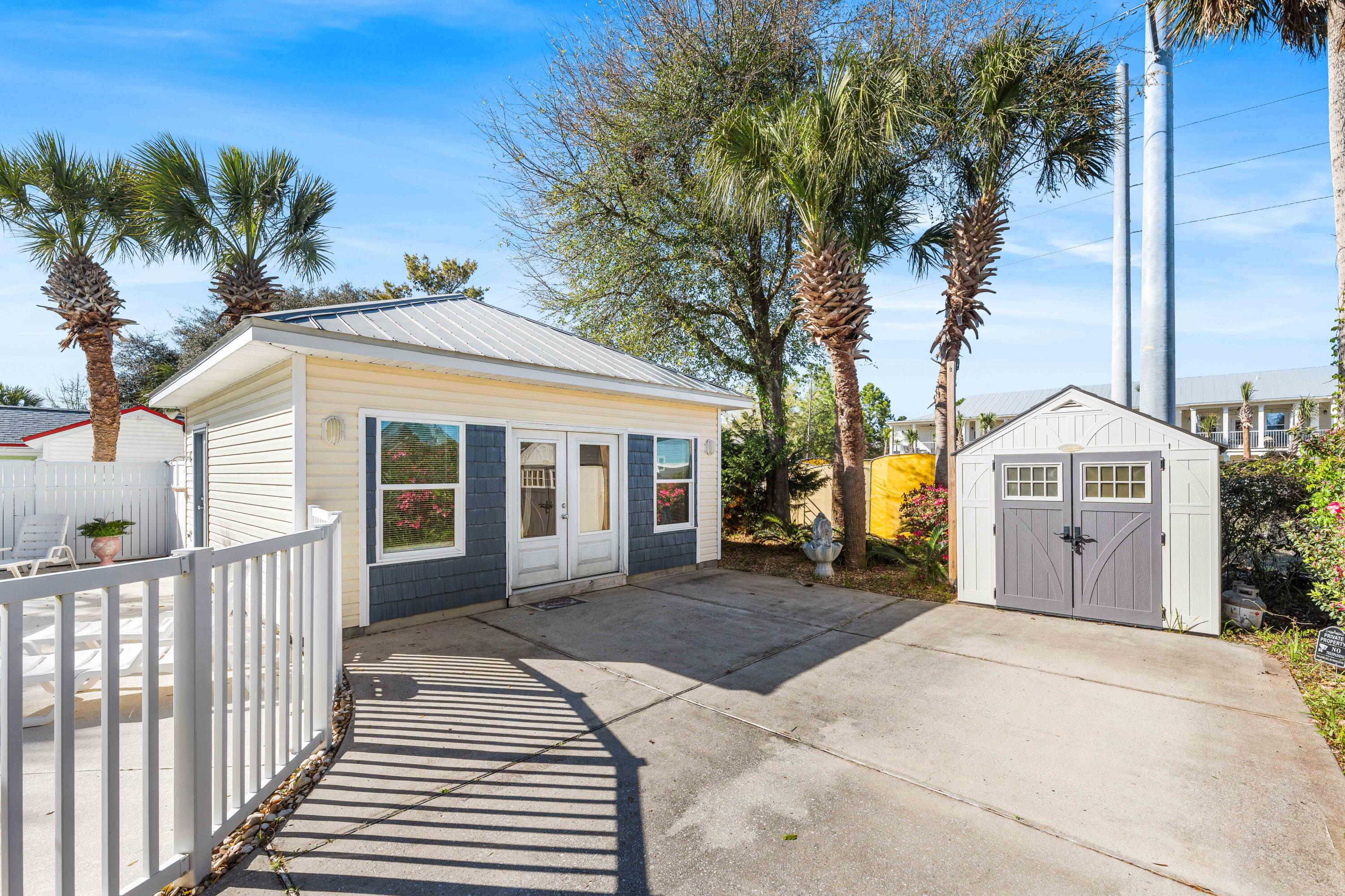 CRYSTAL BEACH - Residential