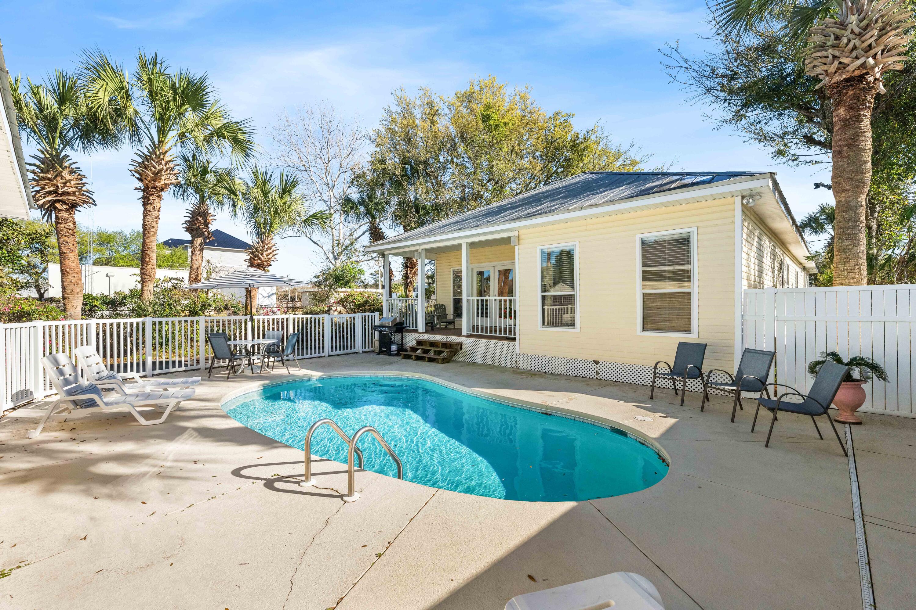 CRYSTAL BEACH - Residential