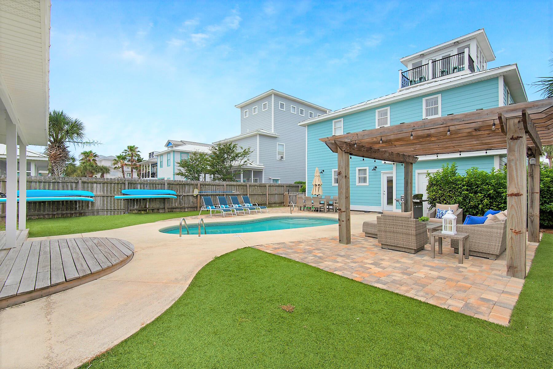 CRYSTAL BEACH - Residential