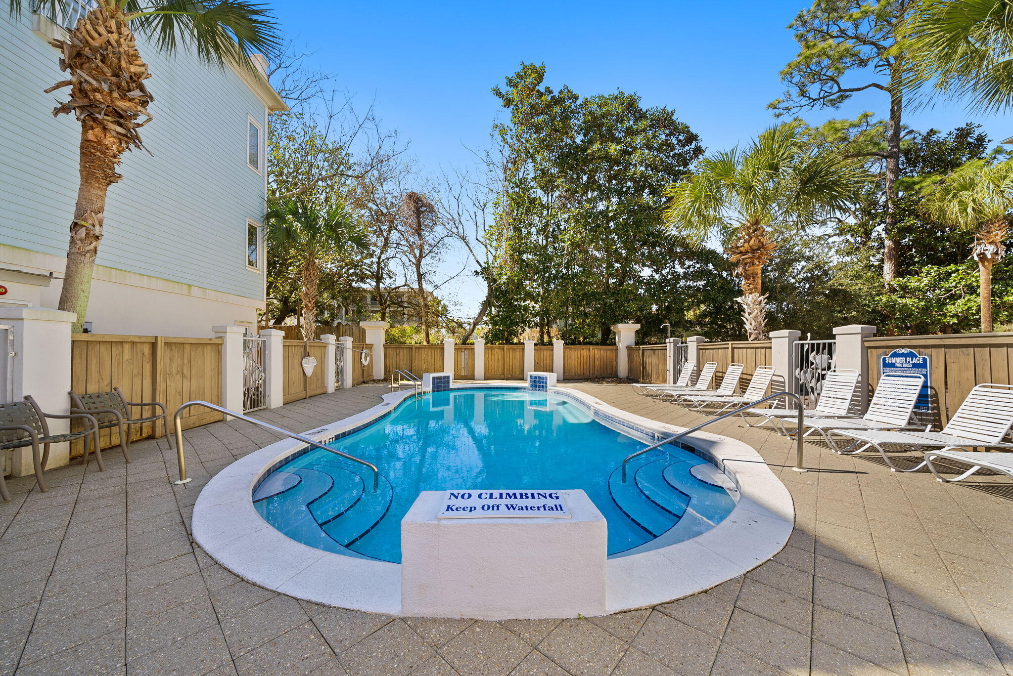 SUMMER PLACE - Residential